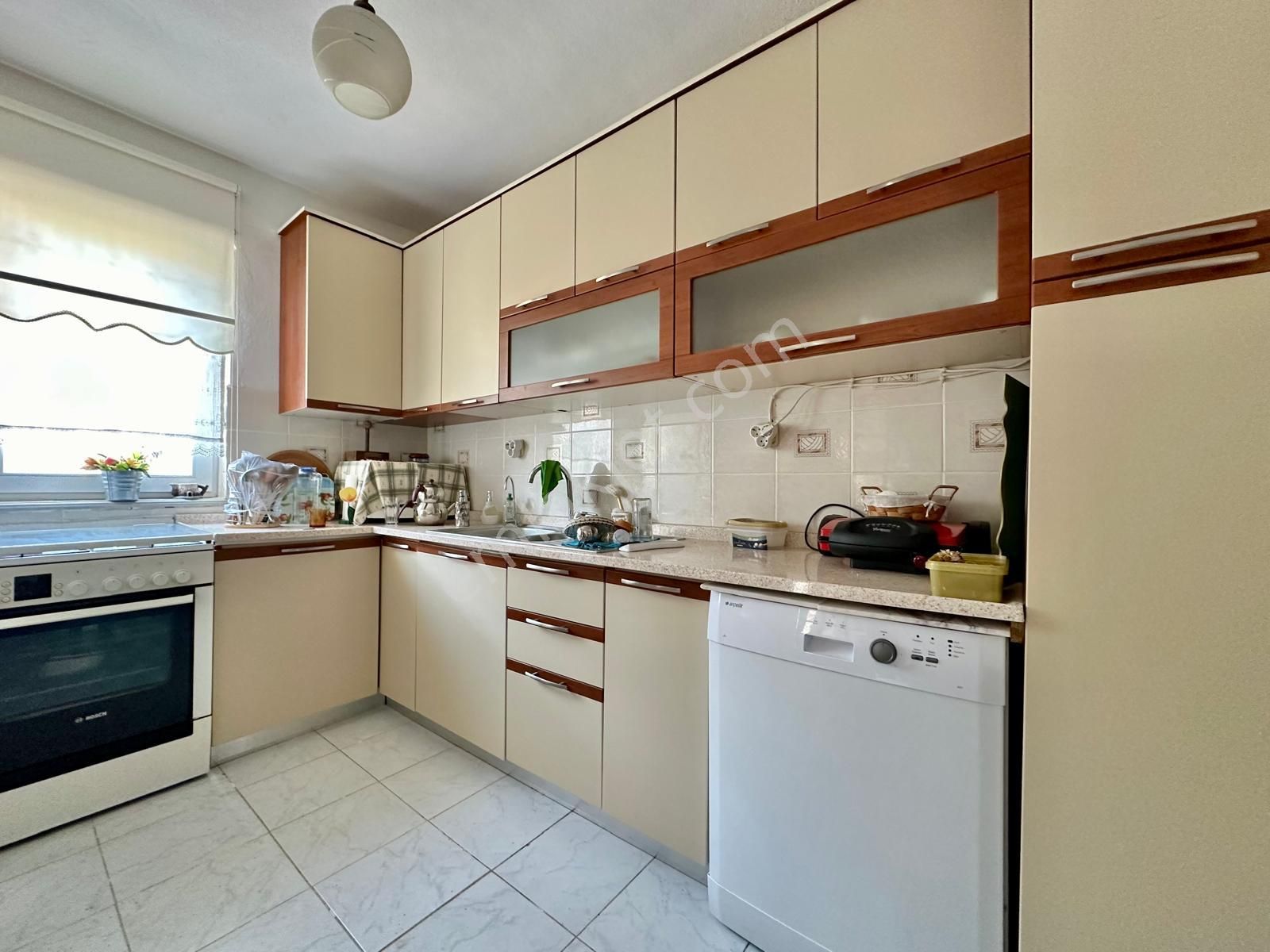 ꧁akçay Ay Emlaktan꧂pelitköy'de Geniş Teraslı Denize 300 M Kombili Site İçerisinde Satılık 3+1 Villa - Görsel 4