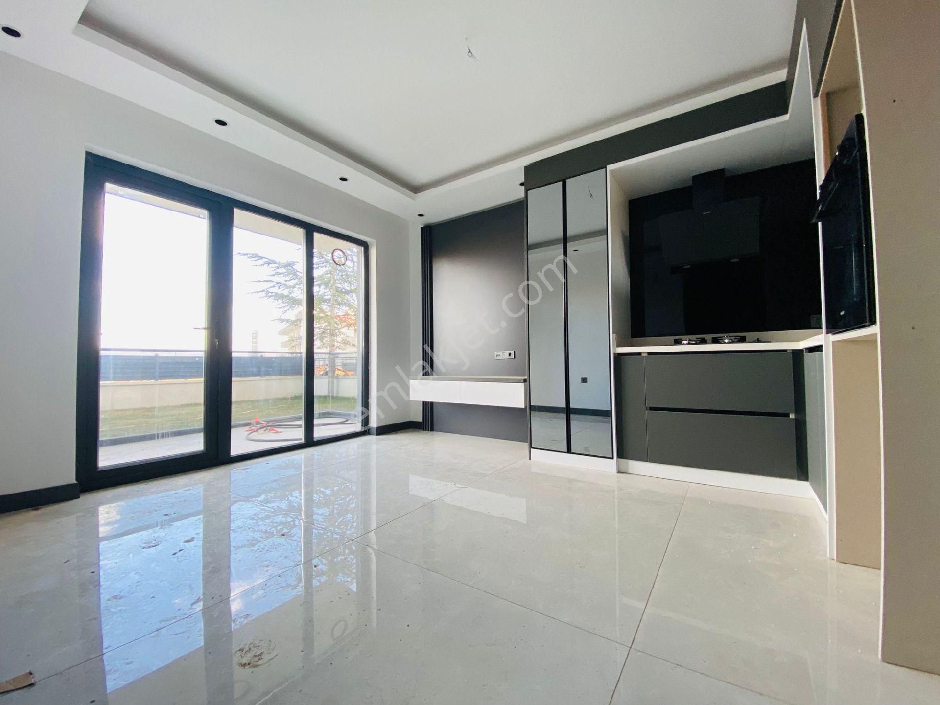 İncek Taşpınar'da Bahçe Kullanımlı 2+1 Sıfır Satılık Daire !!! - Görsel 2