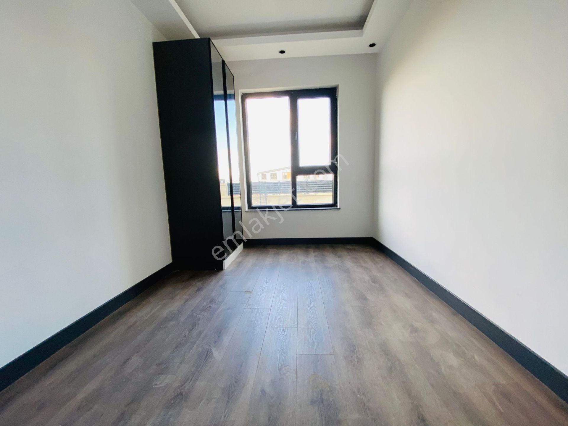 İncek Taşpınar'da Bahçe Kullanımlı 2+1 Sıfır Satılık Daire !!! - Görsel 15