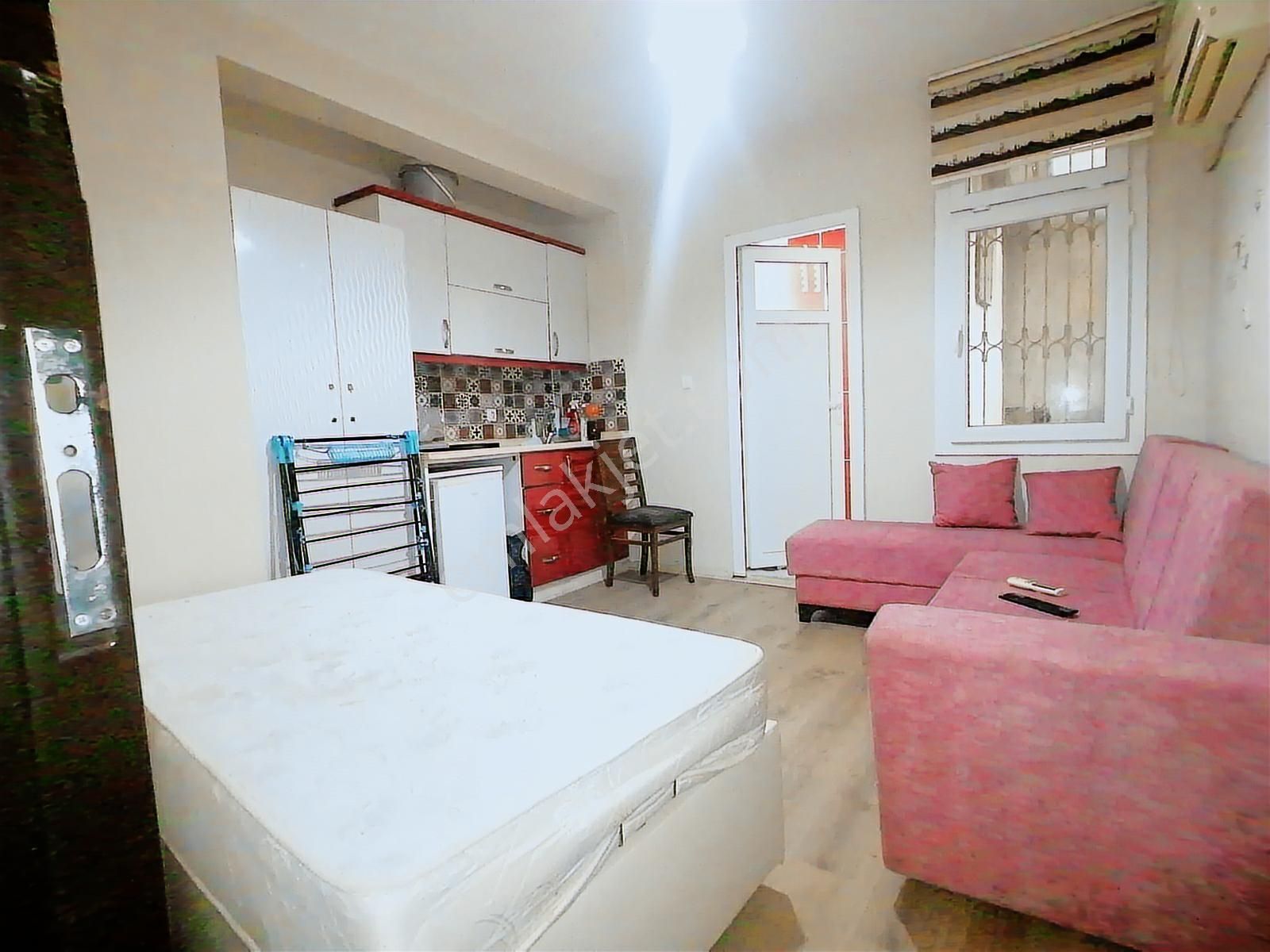 Emfadan B.evlerde Merkezi Konum Full Eşyalı 1+0 Zemin Kat Daire