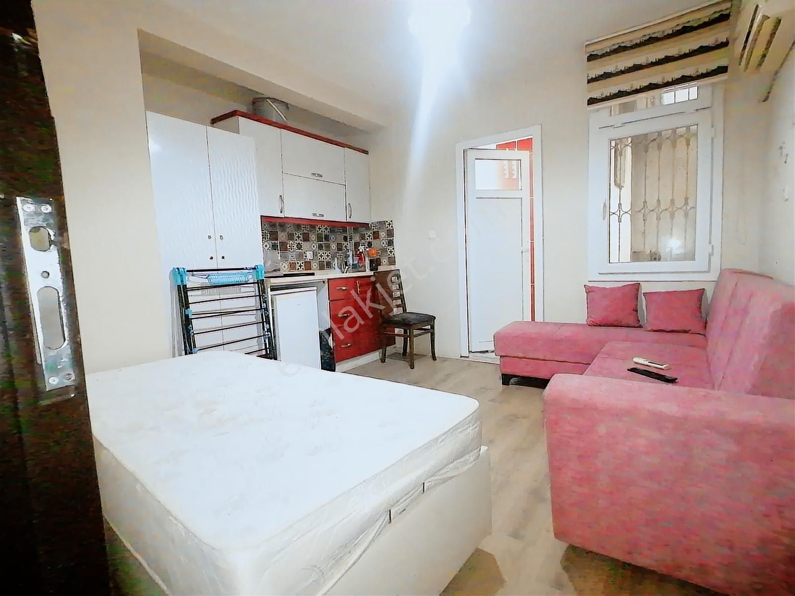 Emfadan B.evlerde Merkezi Konum Full Eşyalı 1+0 Zemin Kat Daire - Görsel 15