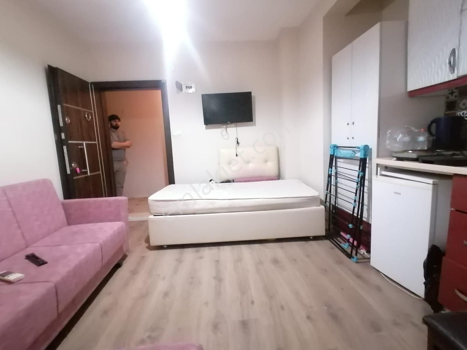 Emfadan B.evlerde Merkezi Konum Full Eşyalı 1+0 Zemin Kat Daire - Görsel 26