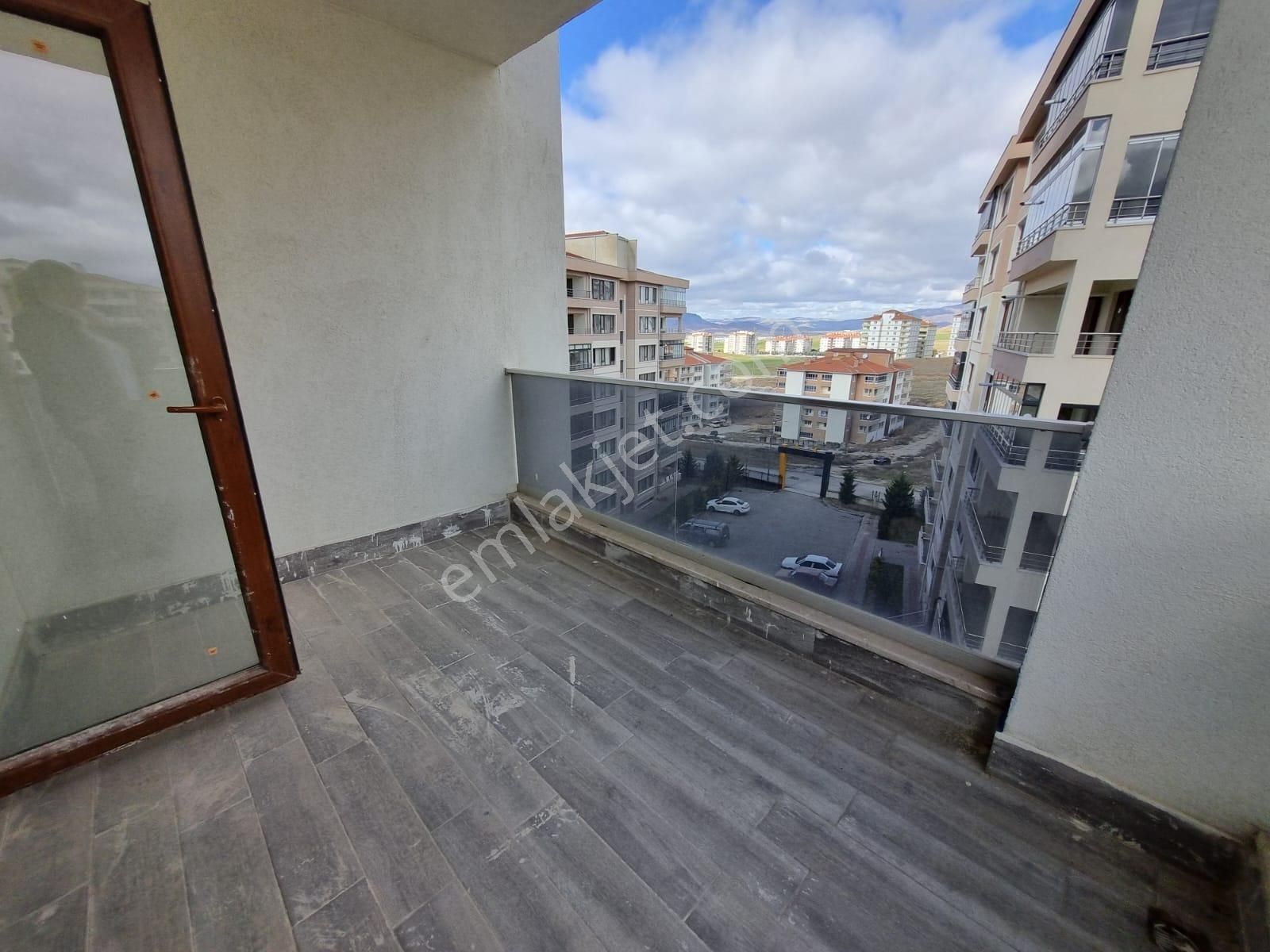 Sincan Temelli/alcı Mavi Sitede Kiralık 3+1 Kilerli Geniş Daire - Görsel 16
