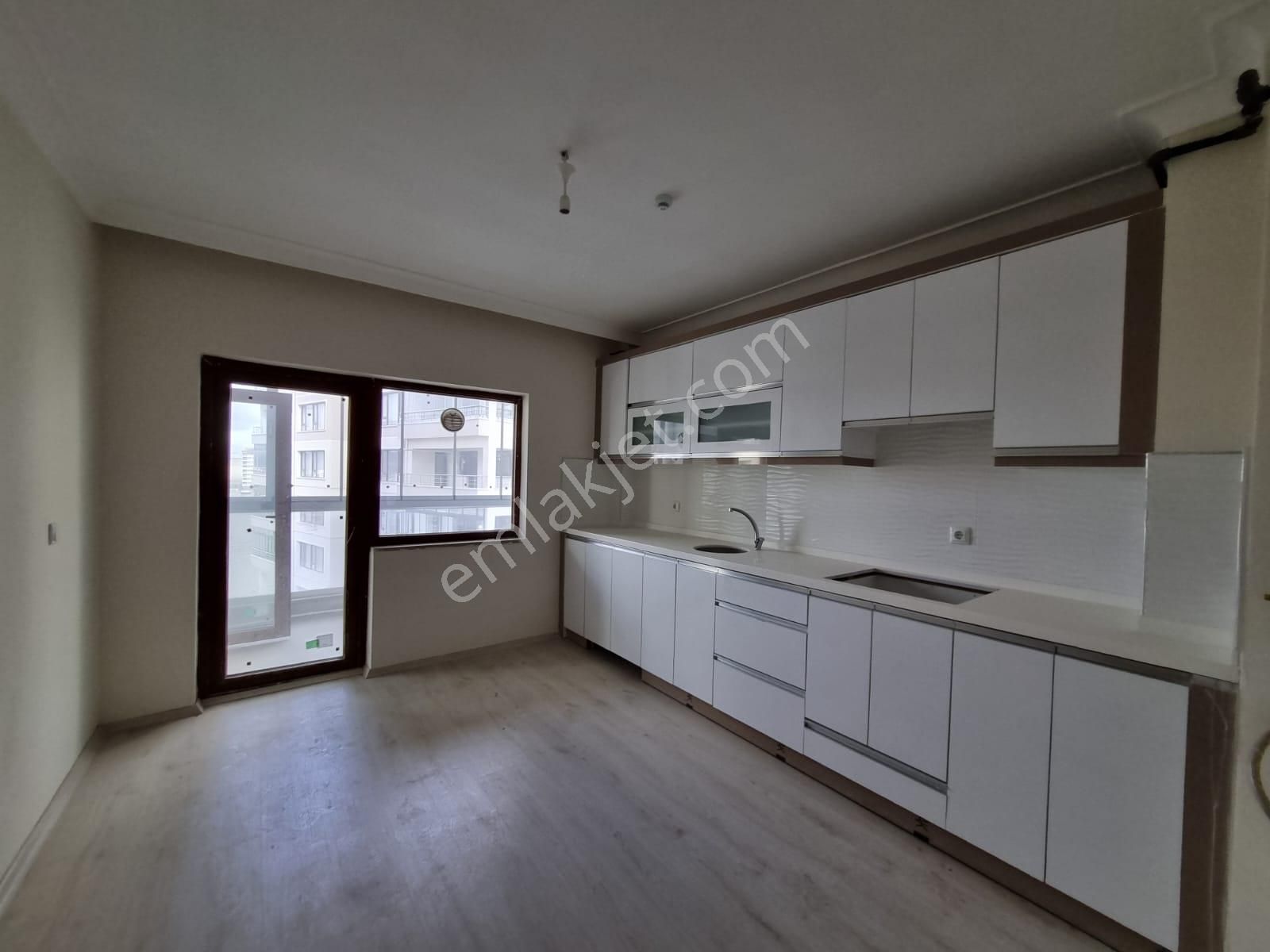 Sincan Temelli/alcı Mavi Sitede Kiralık 3+1 Kilerli Geniş Daire - Görsel 3