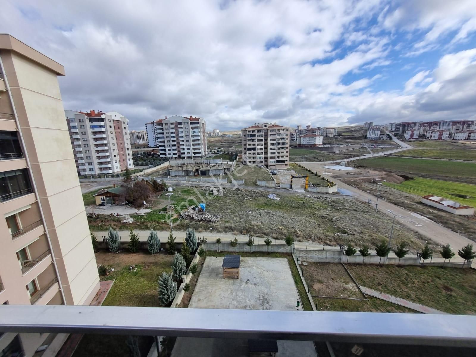 Sincan Temelli/alcı Mavi Sitede Kiralık 3+1 Kilerli Geniş Daire - Görsel 14