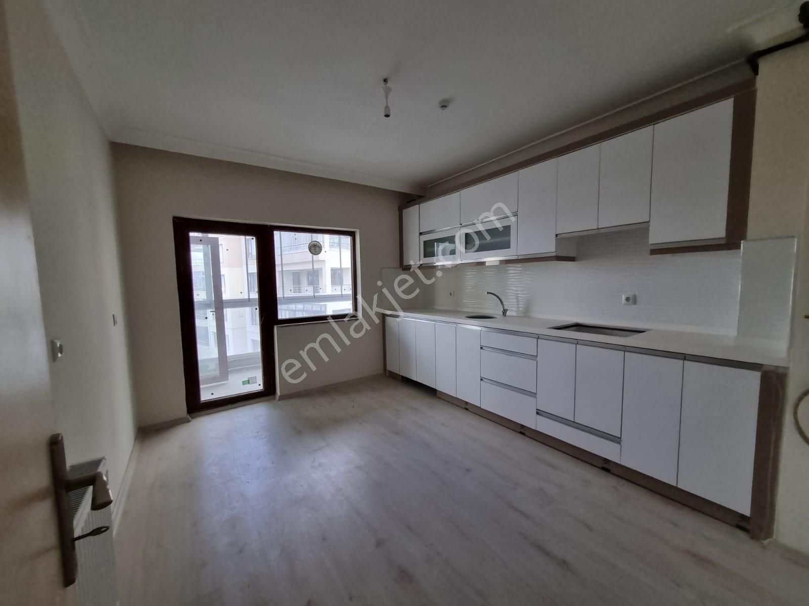 Sincan Temelli/alcı Mavi Sitede Kiralık 3+1 Kilerli Geniş Daire - Görsel 2