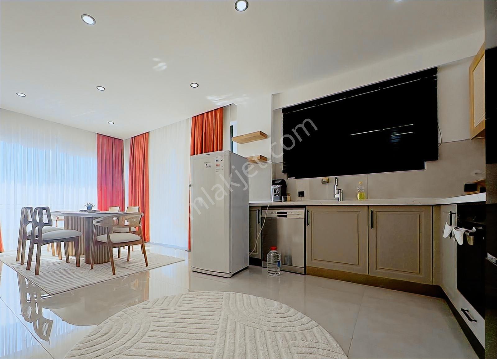 Stoptan Dünyaca Ünlü Faralyada Deniz Manzaralı 370m² Villa - Görsel 3