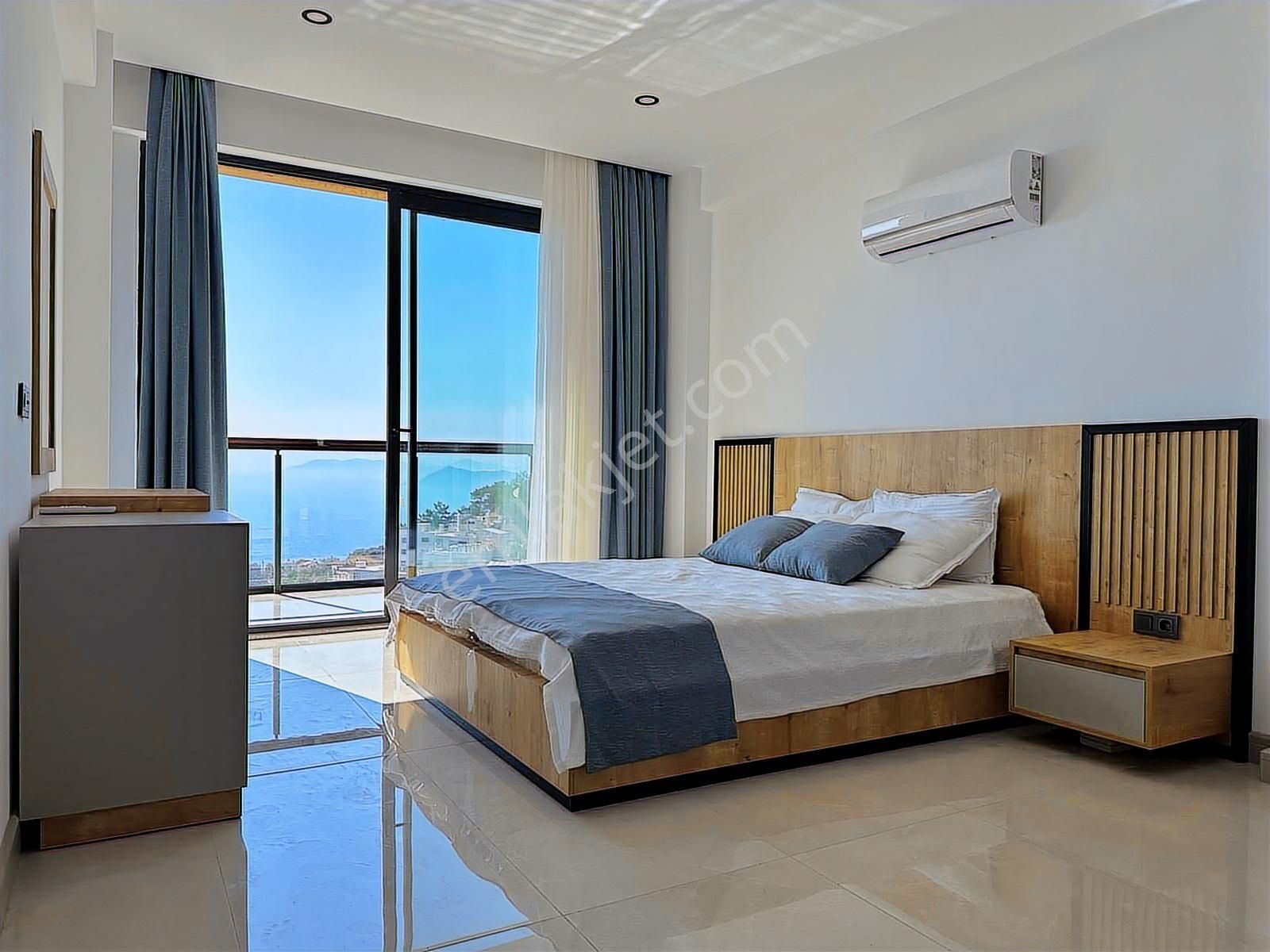 Stoptan Dünyaca Ünlü Faralyada Deniz Manzaralı 370m² Villa - Görsel 24