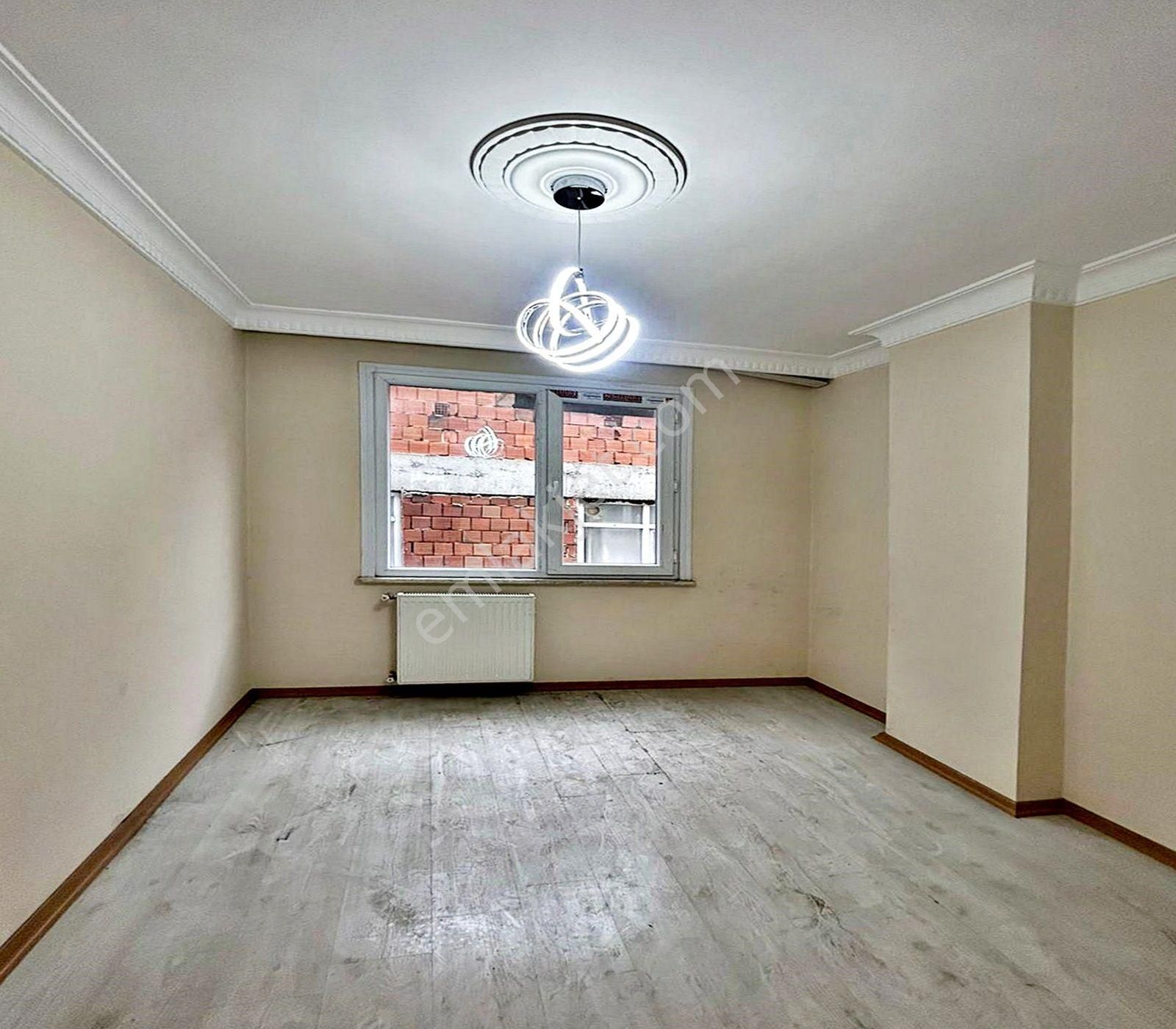 Yeşilkent Mahallesinde 2+1 Balkonlu Satılık Ara Kat Daire - Görsel 12