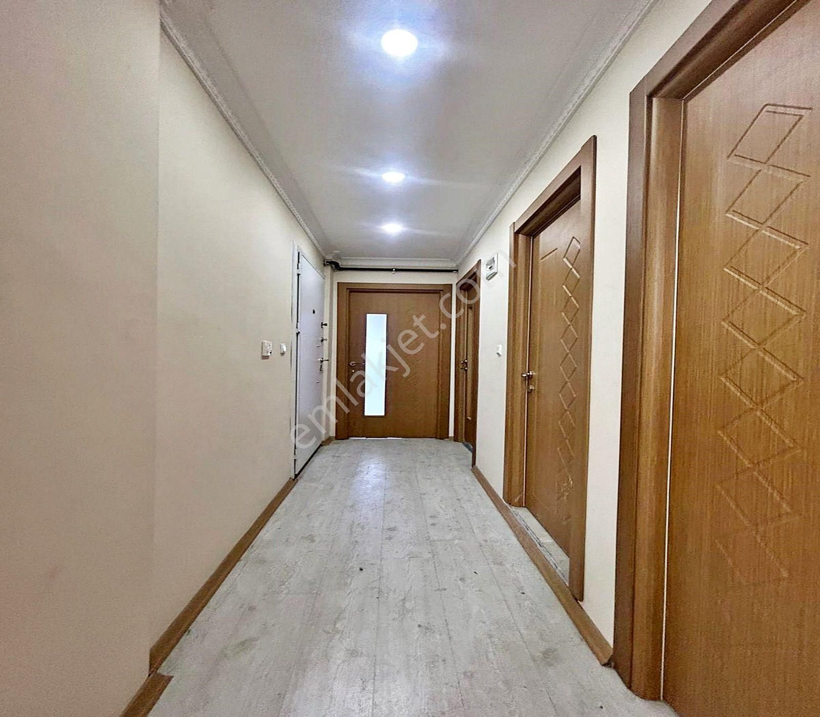 Yeşilkent Mahallesinde 2+1 Balkonlu Satılık Ara Kat Daire - Görsel 24