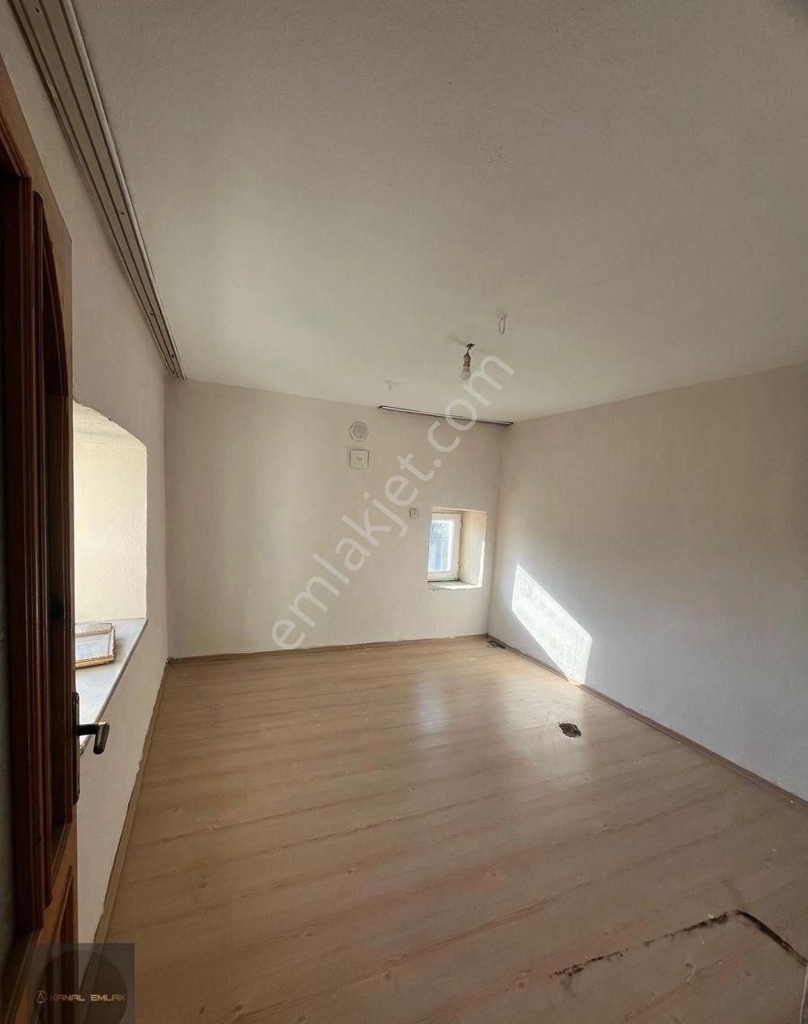 Bursa Orhaneli Argın Mahallesi’nde Bahçeli, Otopark Alanlı, Müstakil 2+1 Fırsat Daire - Görsel 2