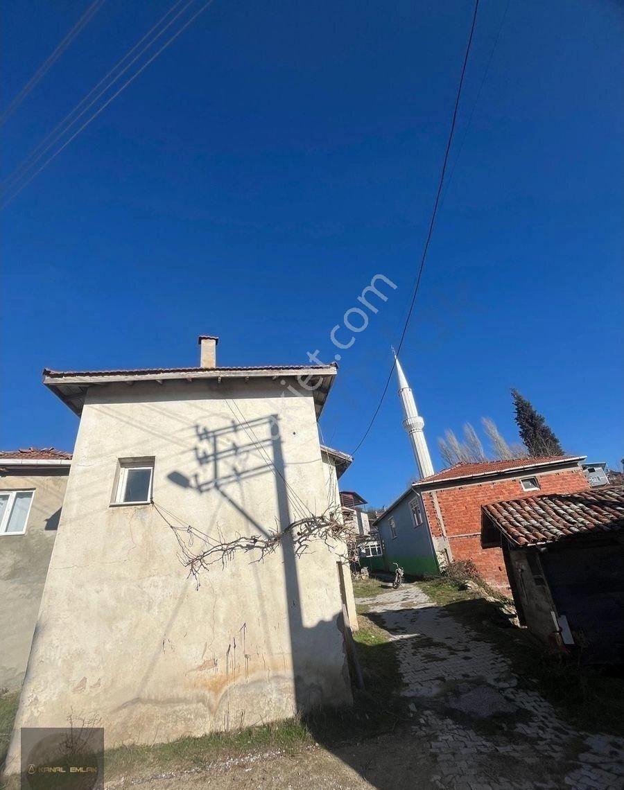 Bursa Orhaneli Argın Mahallesi’nde Bahçeli, Otopark Alanlı, Müstakil 2+1 Fırsat Daire