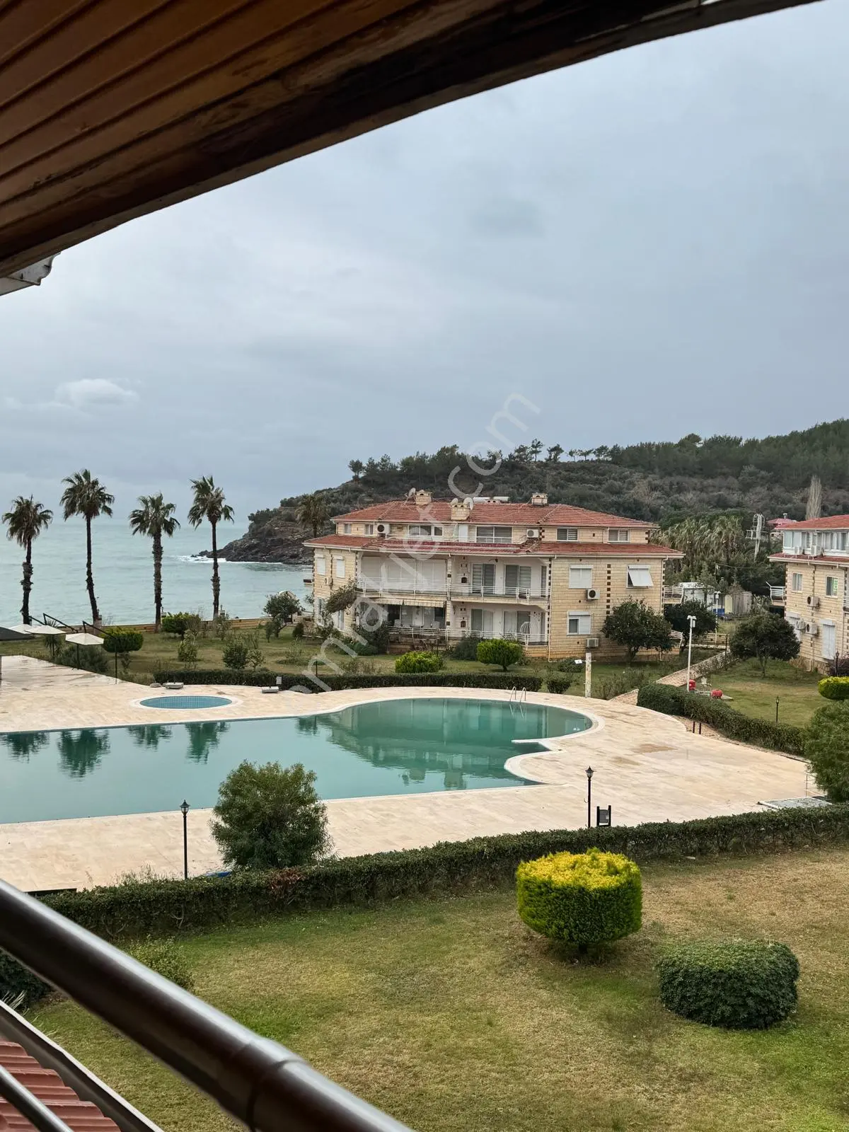 Akdeniz'in İncisi Bozyazı Körfez Evleri Sitesinde Çatı Katında Eşyalı Kiralık +1 Daire