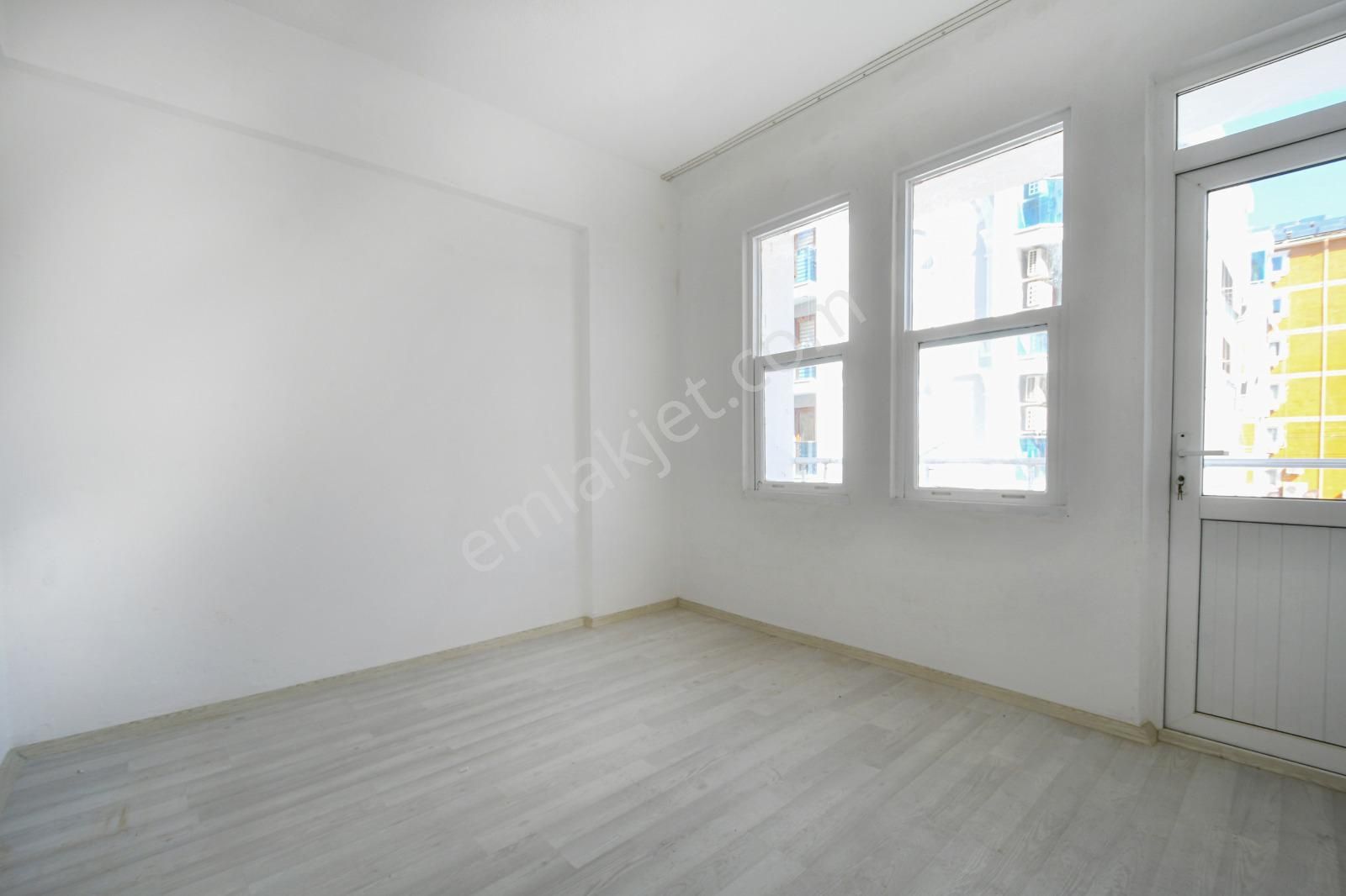 Alanya Merkezde Kiralık 2+1 Ayrı Mutfak Denize Yakın Daire - Görsel 23