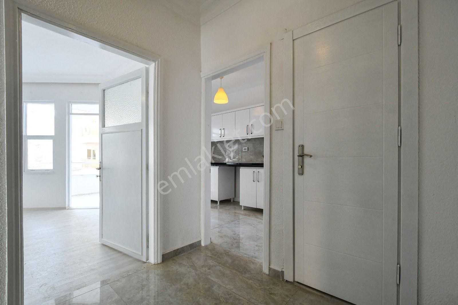 Alanya Merkezde Kiralık 2+1 Ayrı Mutfak Denize Yakın Daire - Görsel 32