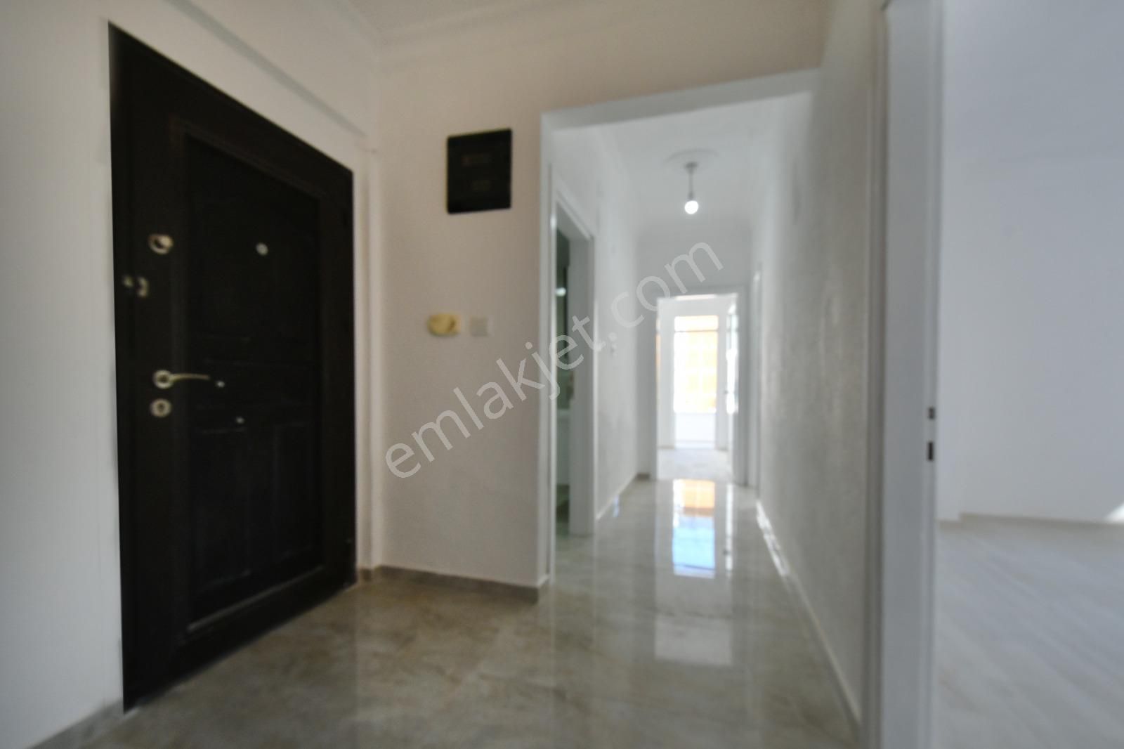 Alanya Merkezde Kiralık 2+1 Ayrı Mutfak Denize Yakın Daire - Görsel 35