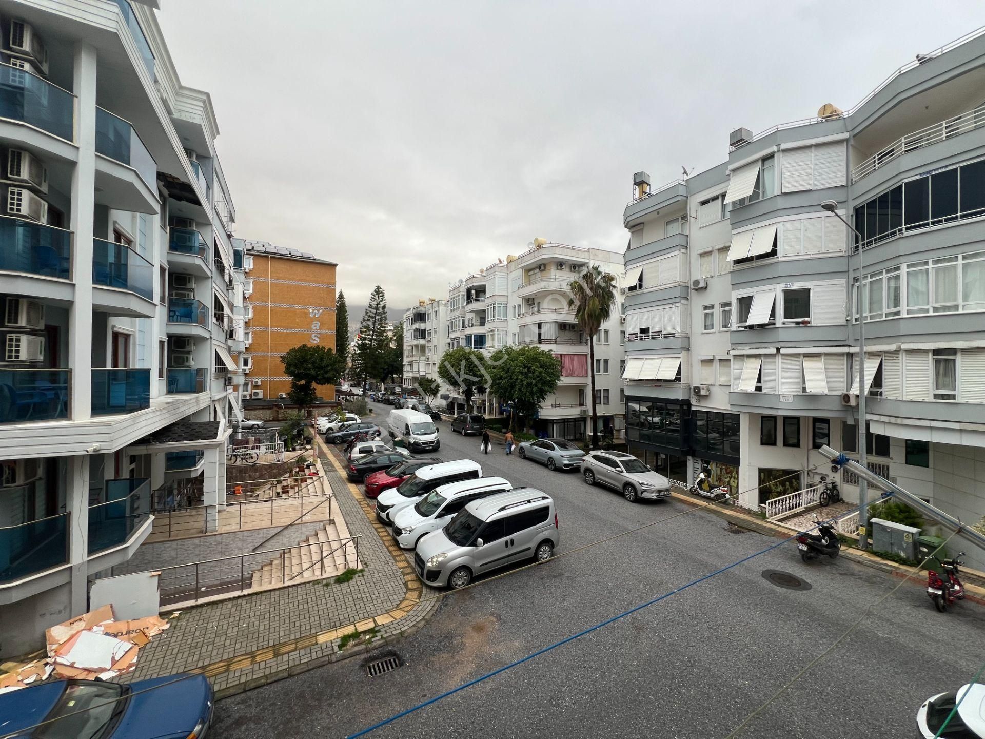 Alanya Merkezde Kiralık 2+1 Ayrı Mutfak Denize Yakın Daire - Görsel 5
