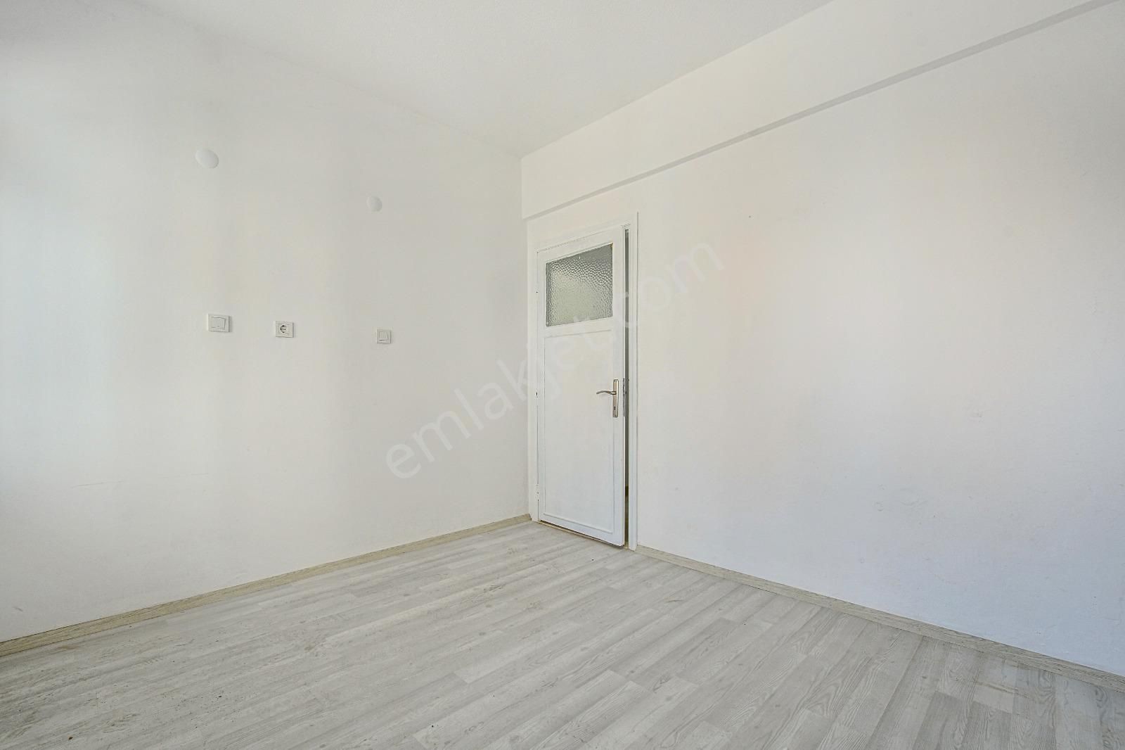 Alanya Merkezde Kiralık 2+1 Ayrı Mutfak Denize Yakın Daire - Görsel 29