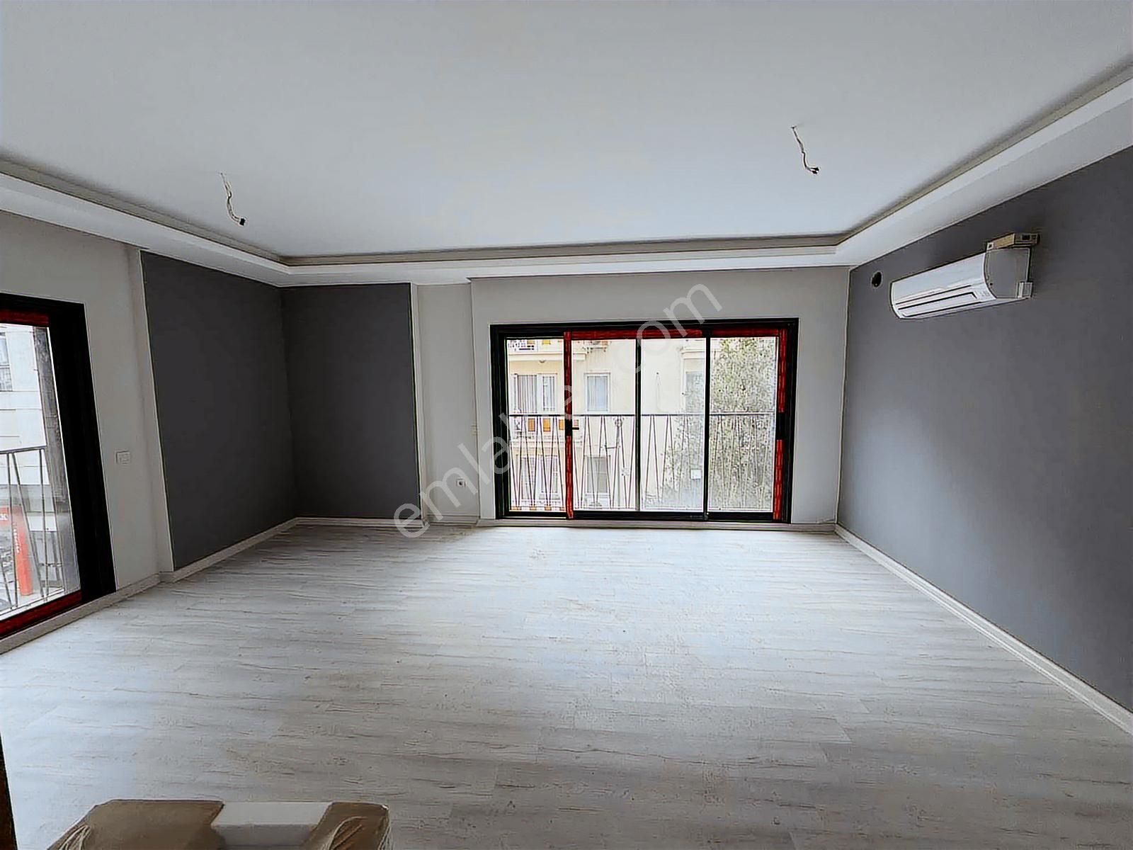 Alsancak'ta Yeni Binada Kapalı Mutfaklı Kiralık 2+1 - Görsel 15