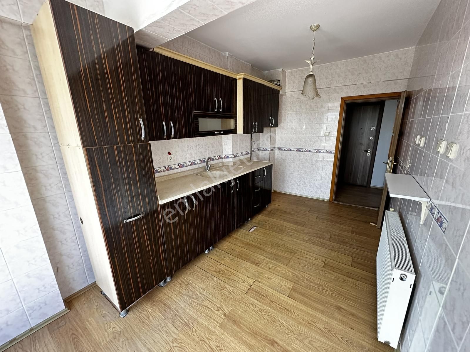 Aliağa'da Denize Sıfır 3+1 Doğalgazlı Satılık Daire - Görsel 11