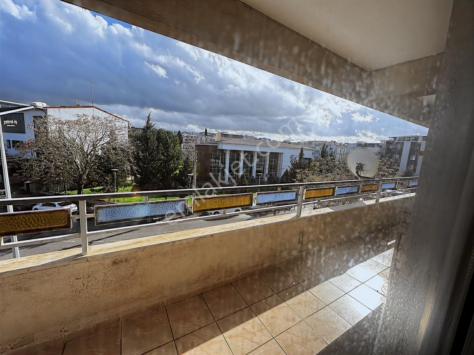 Aliağa'da Denize Sıfır 3+1 Doğalgazlı Satılık Daire - Görsel 5