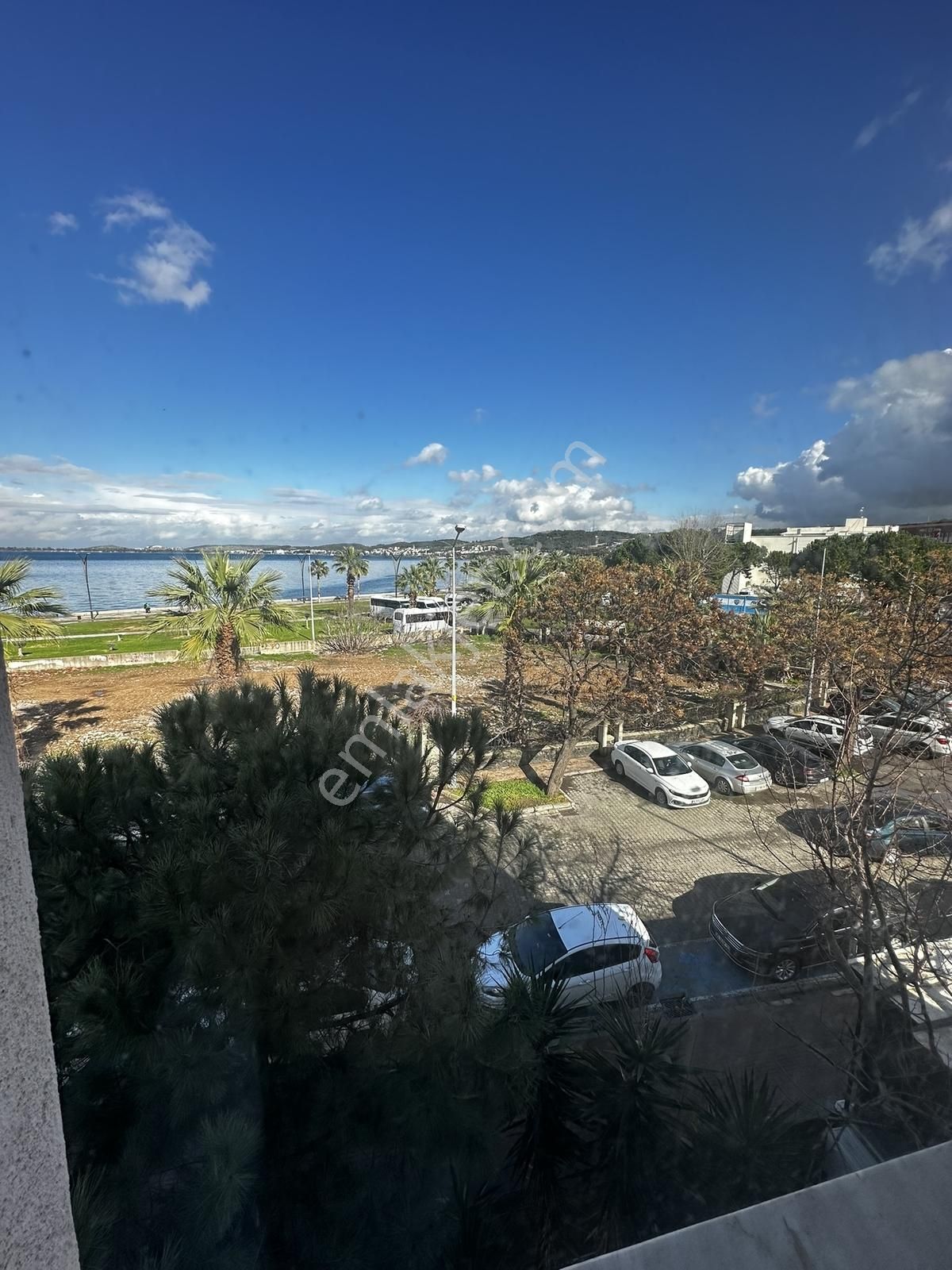 Aliağa'da Denize Sıfır 3+1 Doğalgazlı Satılık Daire - Görsel 12