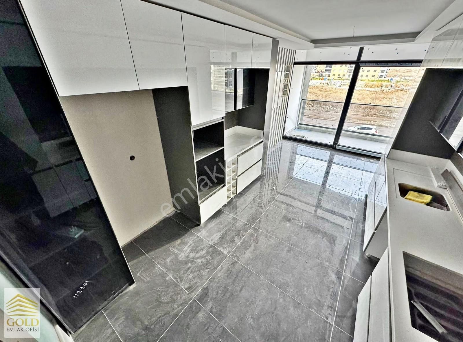 Gold'tan Ovacık Merkezde Site İçi Yüksek Katta Uygun Fiyata 4+1 - Görsel 11