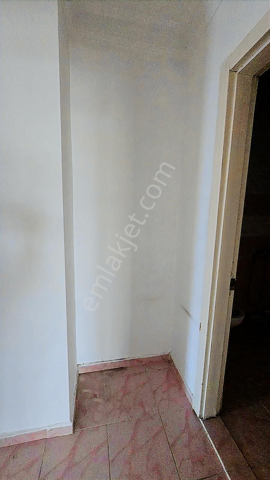 3+1 Kat 1 Ön Cephe Bağımsız Merkezi Konum'da 120 M2 Kombili - Görsel 3