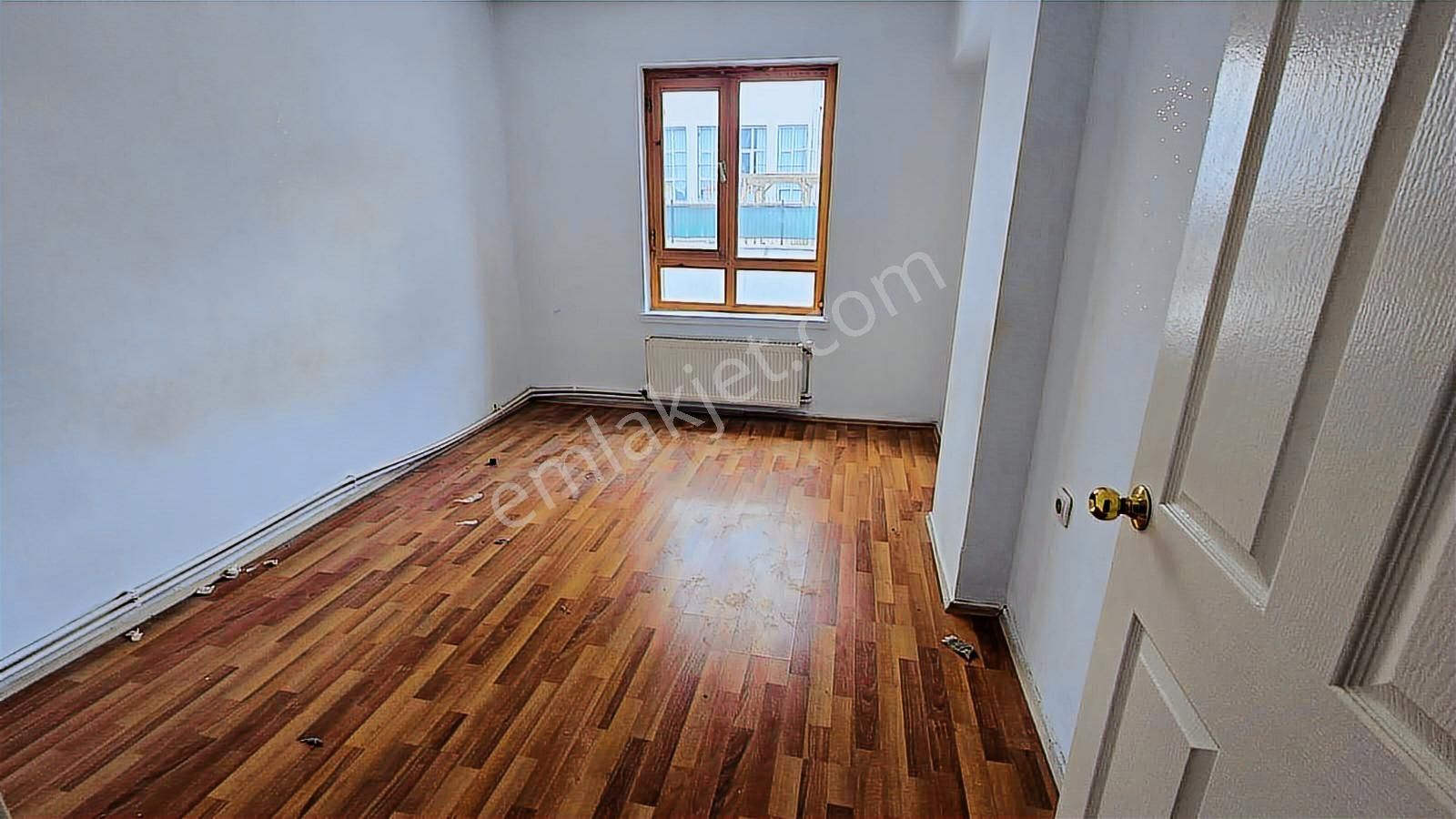 3+1 Kat 1 Ön Cephe Bağımsız Merkezi Konum'da 120 M2 Kombili - Görsel 10