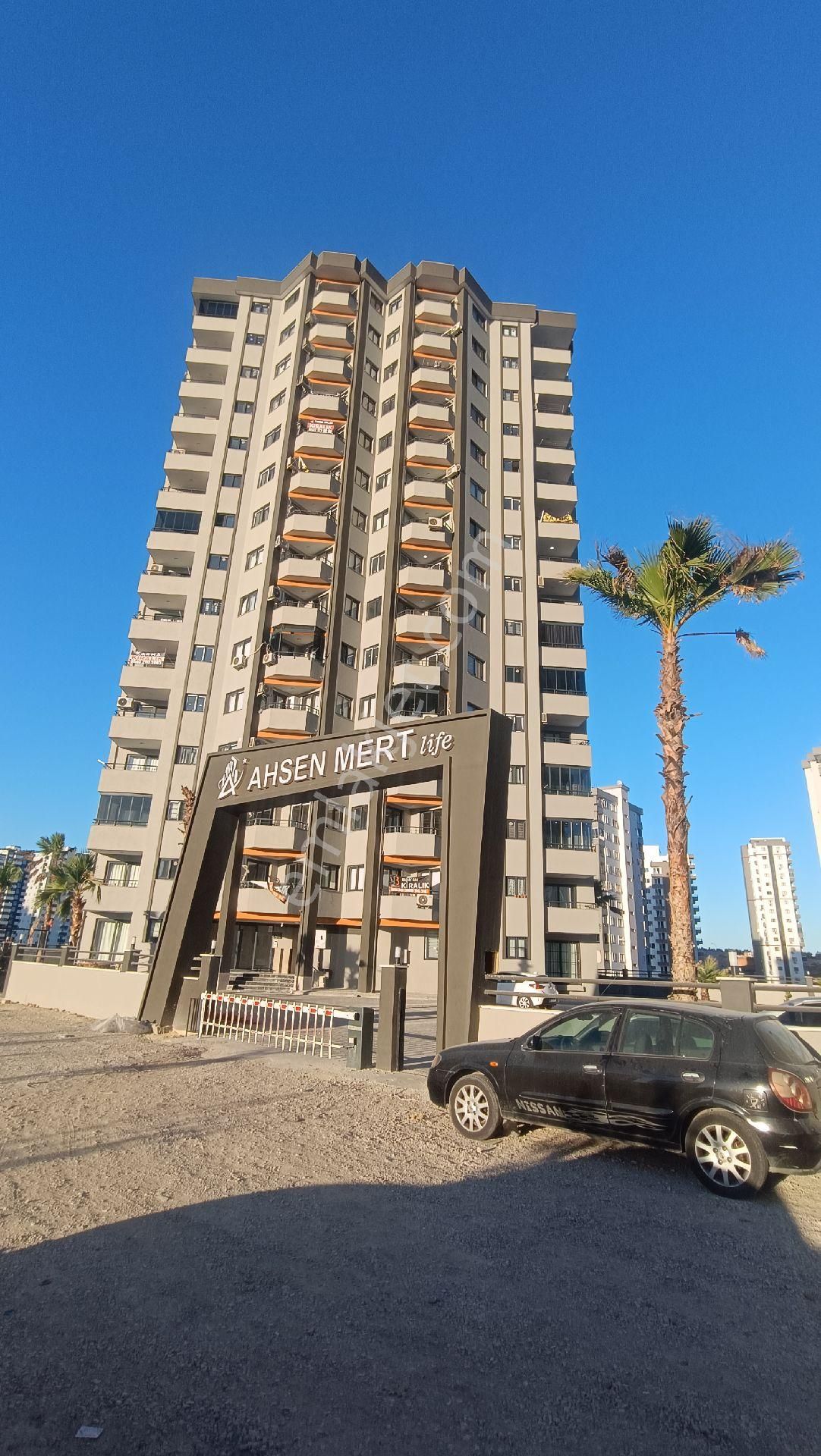 Osmangazi Mahallesinde 2+1 Doğalgaz Kombili Ultra Lüks Satılık Daire