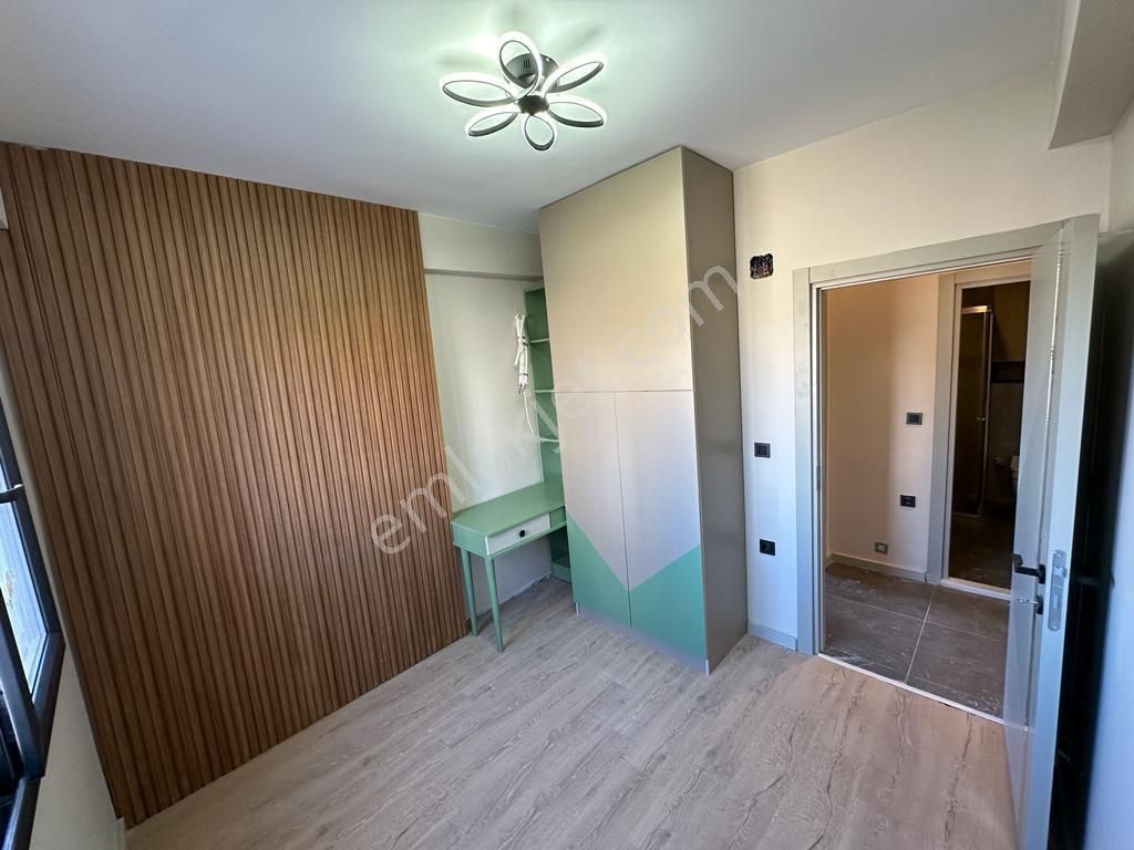 Osmangazi Mahallesinde 2+1 Doğalgaz Kombili Ultra Lüks Satılık Daire - Görsel 9