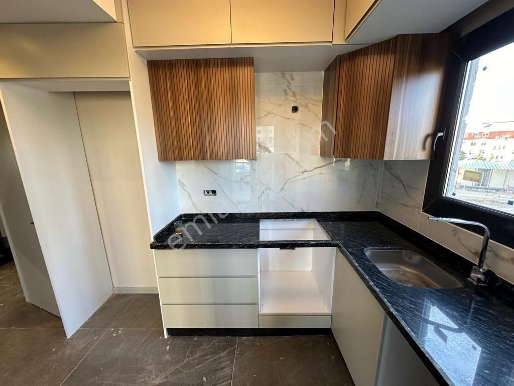 Osmangazi Mahallesinde 2+1 Doğalgaz Kombili Ultra Lüks Satılık Daire - Görsel 14