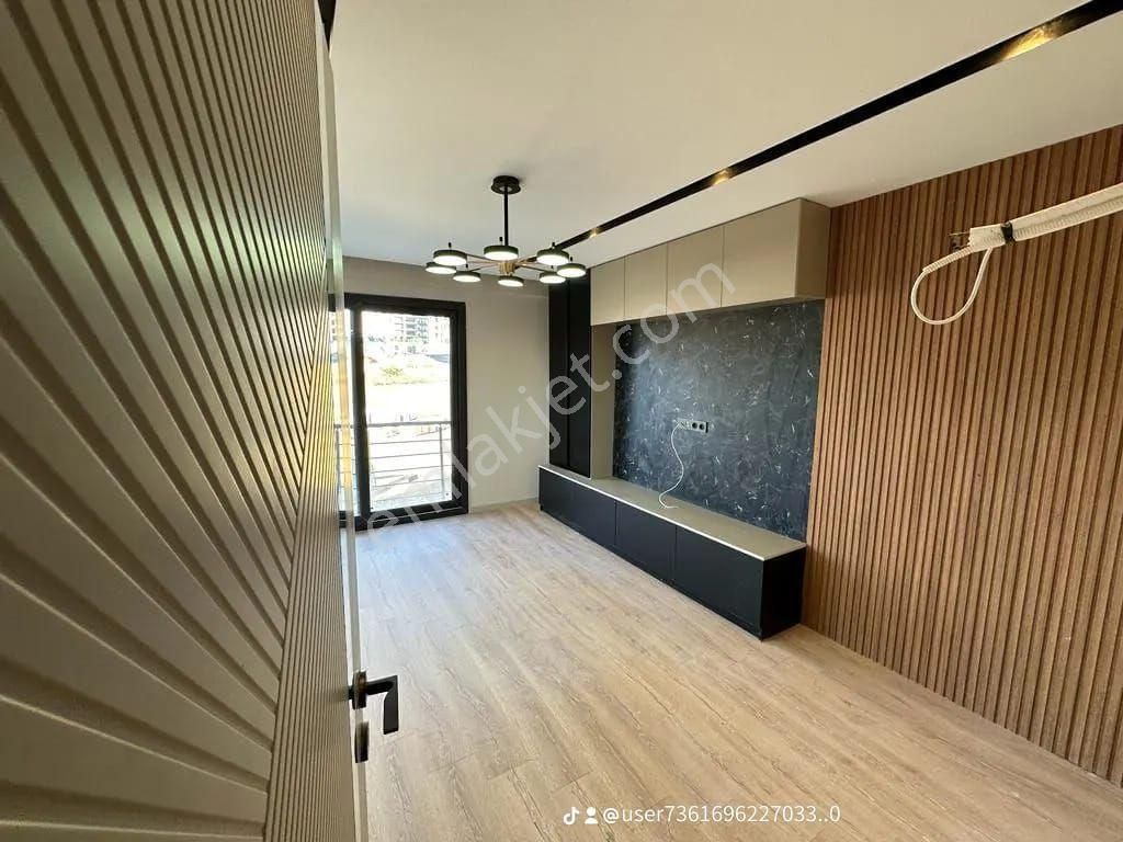 Osmangazi Mahallesinde 2+1 Doğalgaz Kombili Ultra Lüks Satılık Daire - Görsel 5