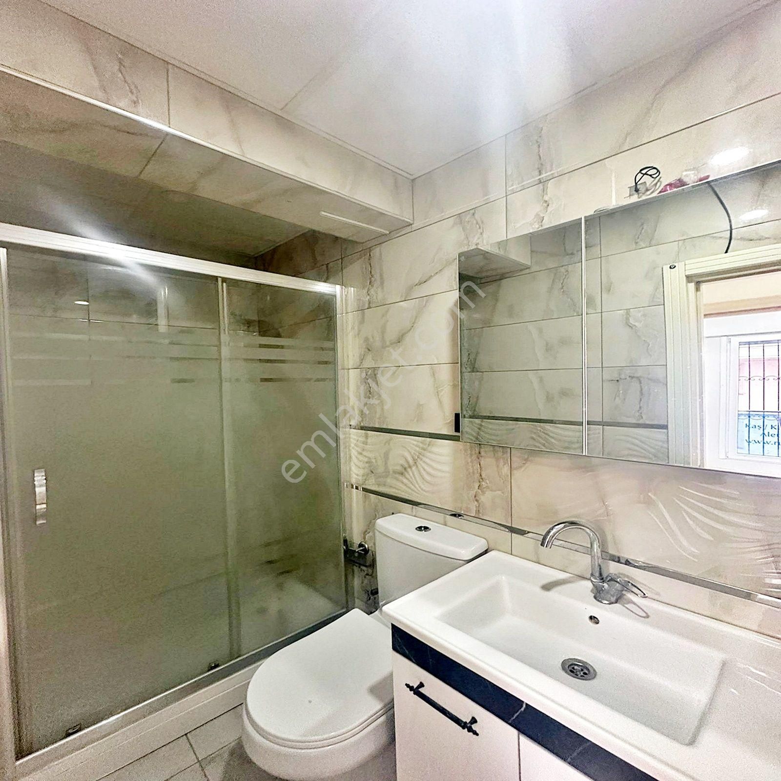 Güzelyurt Mahallesinde Metrobüse Yakın 2+1 Satılık Ara Kat Daire - Görsel 34