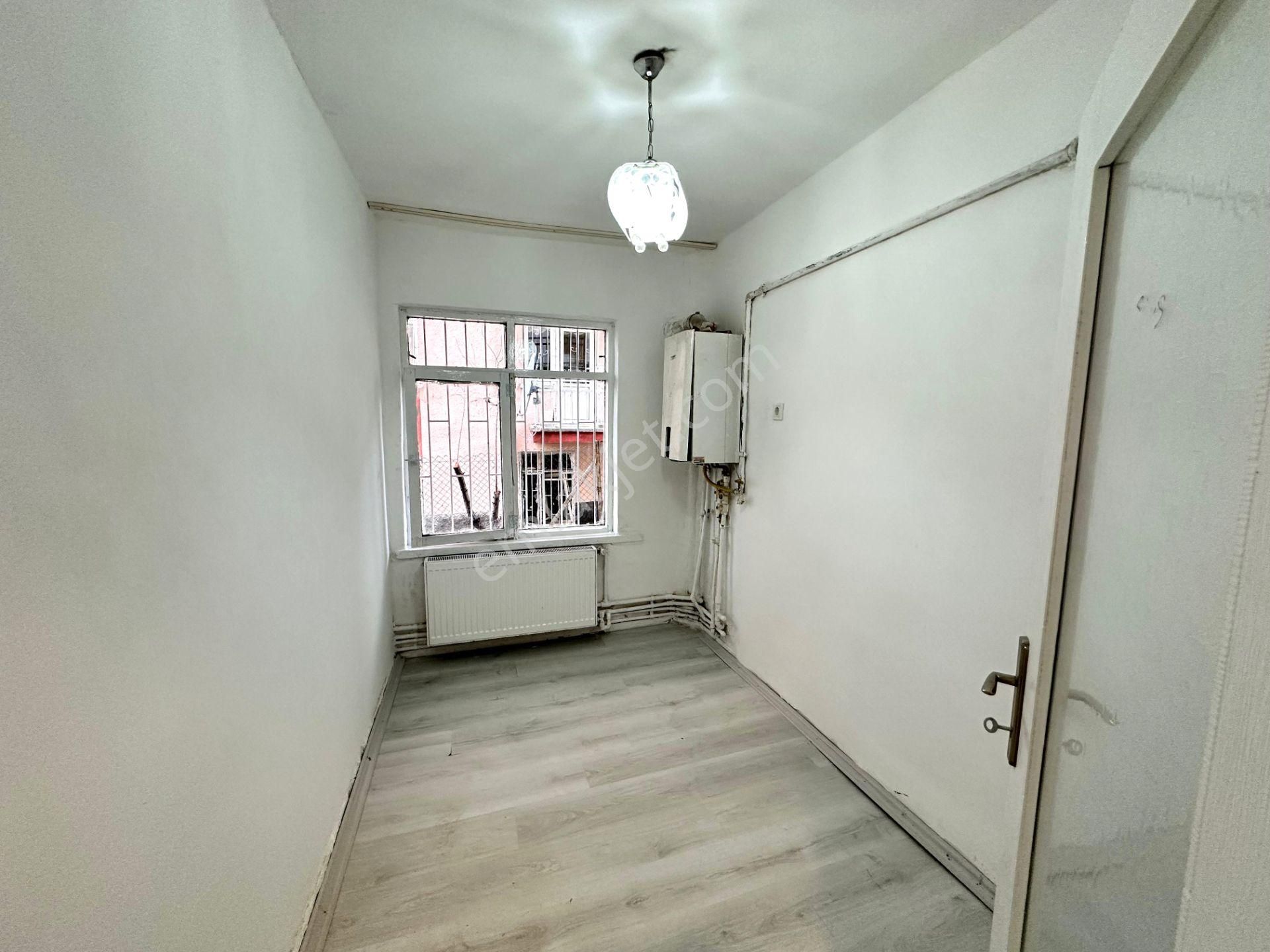 Uzman Emlak'tan Foça Sokak'ta Uygun Fiyatlı 1+1 Daire - Görsel 6