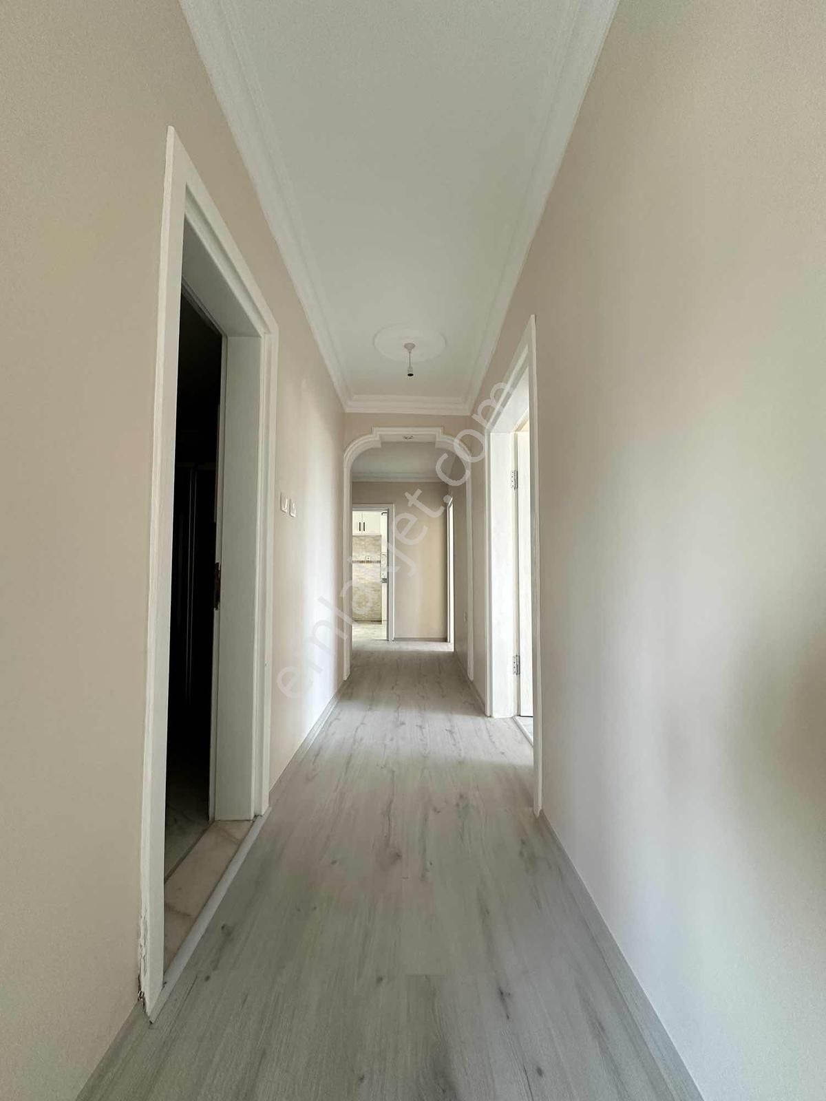 Tuğra'dan Hürriyet Mah. Antik Kent Sitesinde 3+1 Masrafsız Daire - Görsel 3