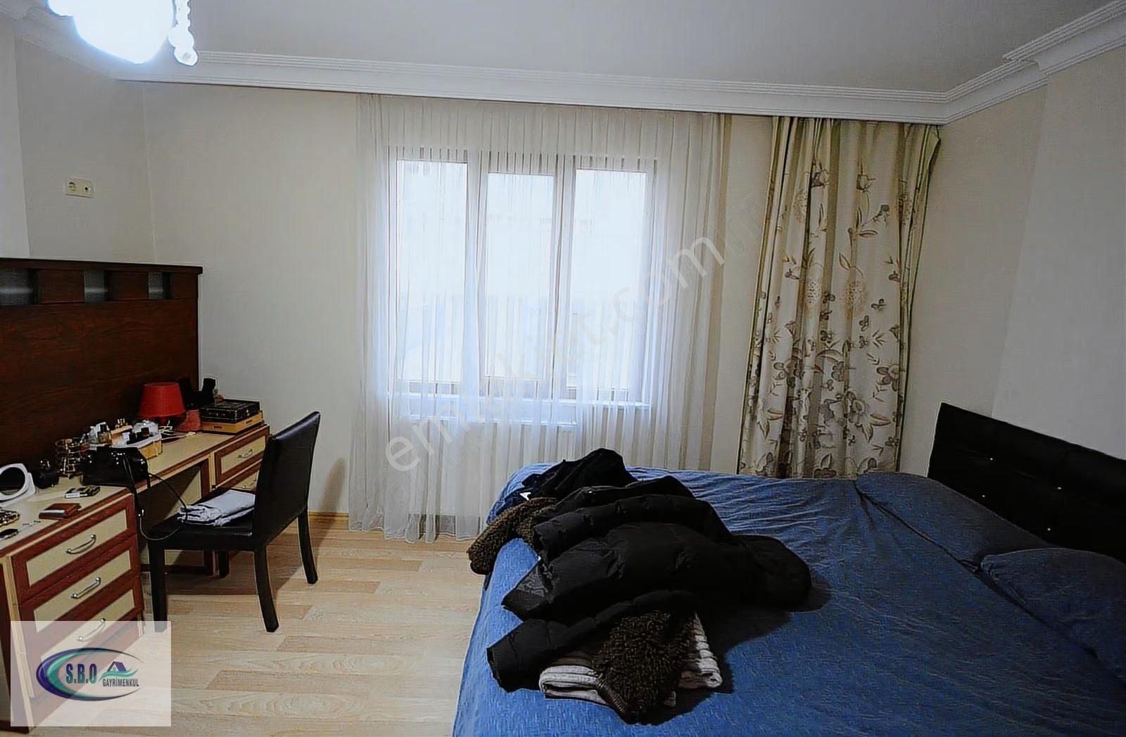 Cadde Üzerinde Çift Balkonlu Kiralık 90 M² Eşyalı Lüks 2+1 Daire - Görsel 6