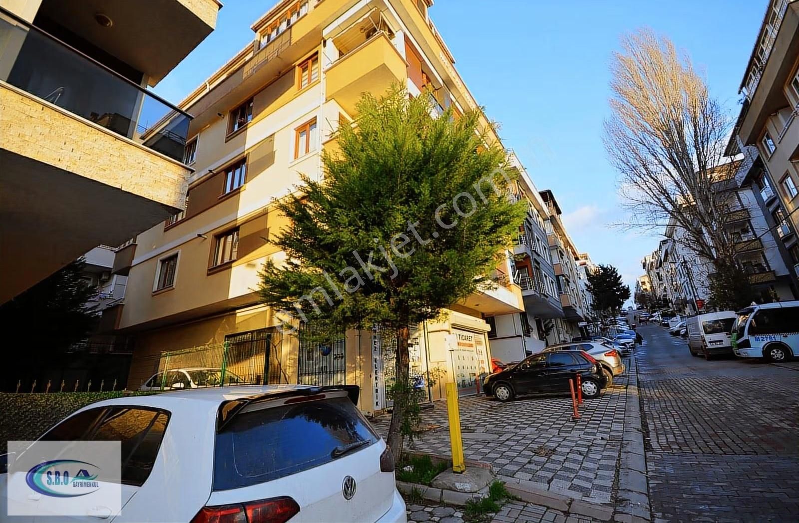 Cadde Üzerinde Çift Balkonlu Kiralık 90 M² Eşyalı Lüks 2+1 Daire - Görsel 13