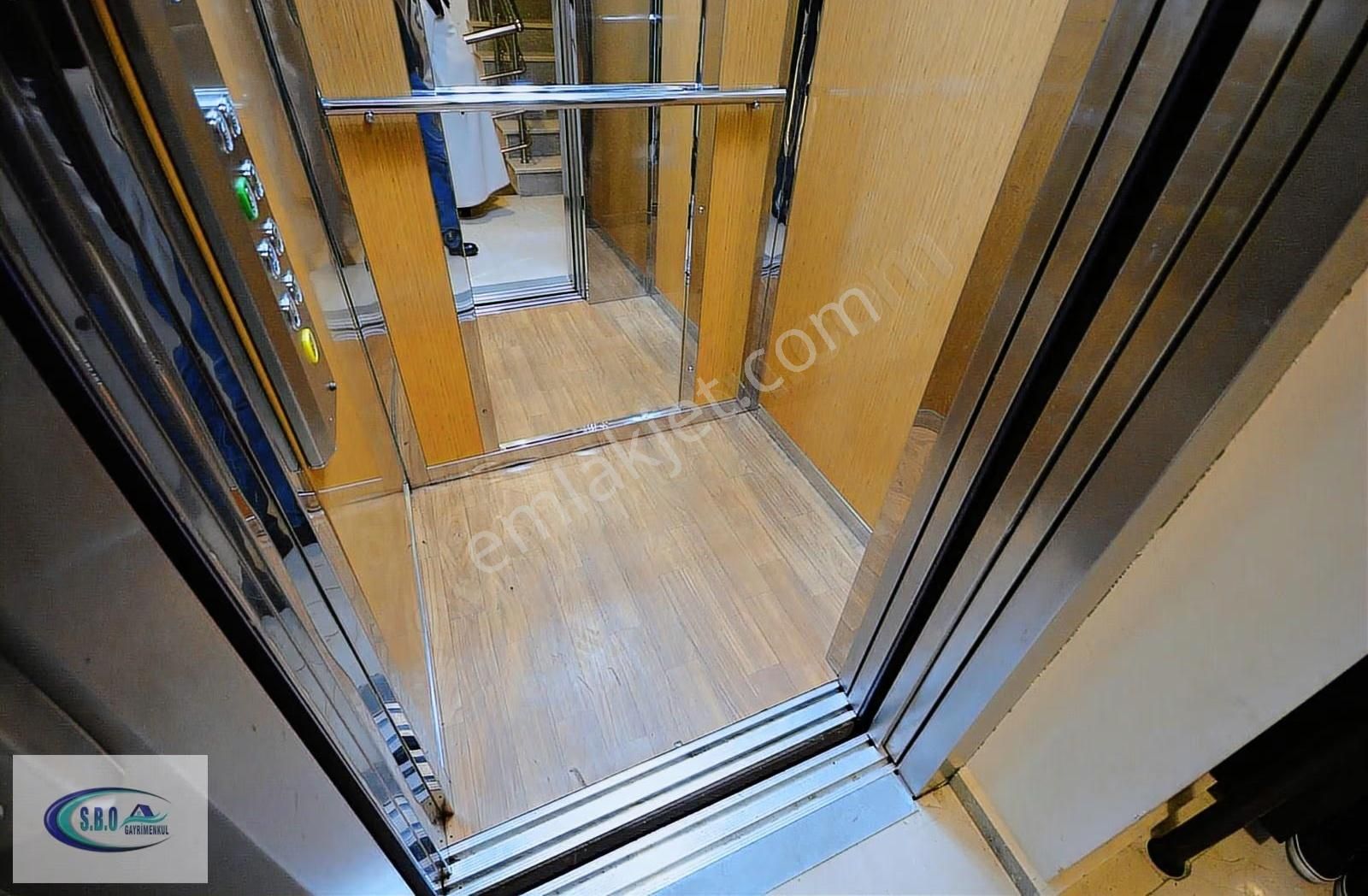 Cadde Üzerinde Çift Balkonlu Kiralık 90 M² Eşyalı Lüks 2+1 Daire - Görsel 12