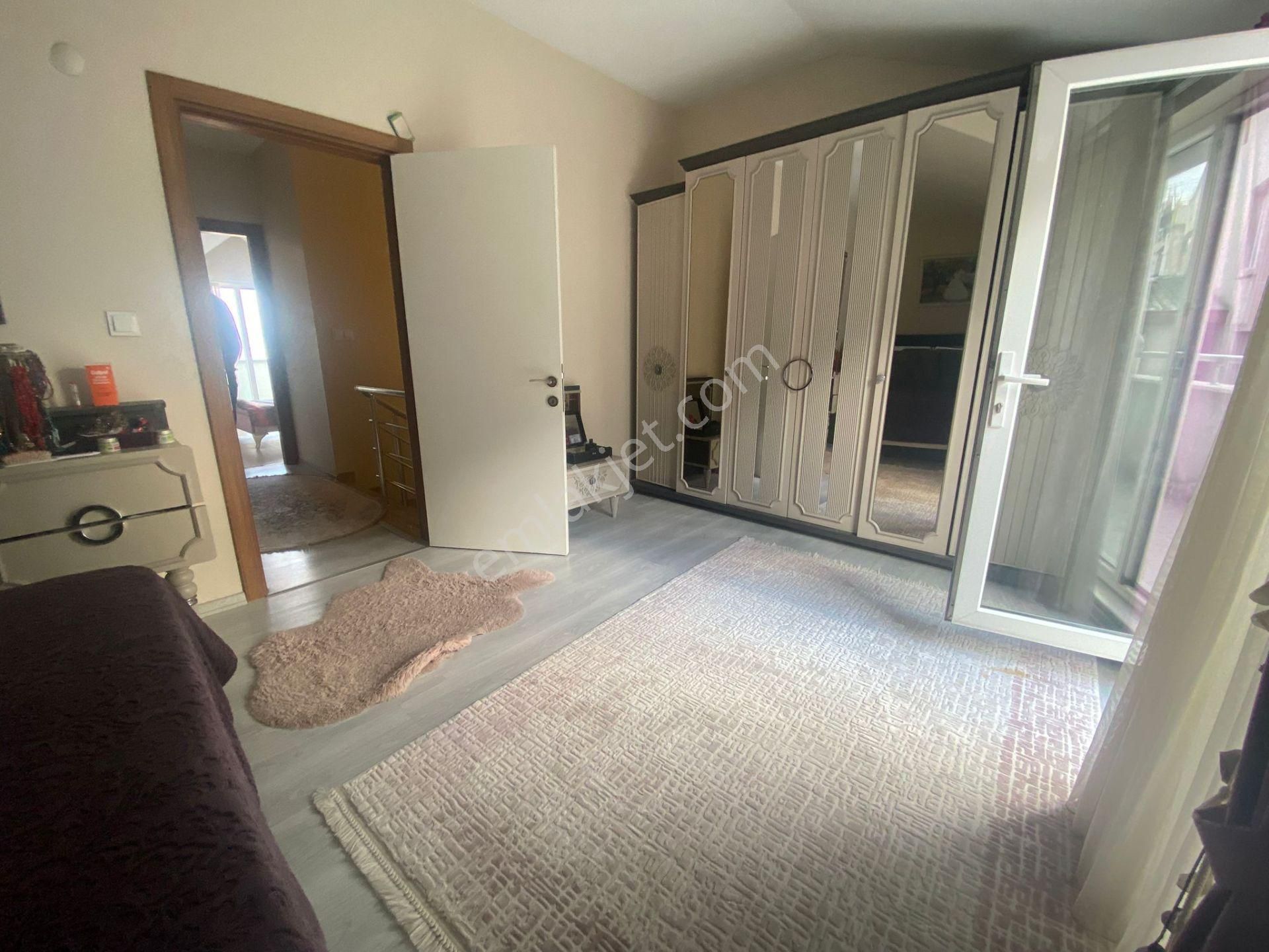 Bursa Yıldırım Akçağlayan'da 4+1 170m2 7 Yıllık Binada Dublex - Görsel 18