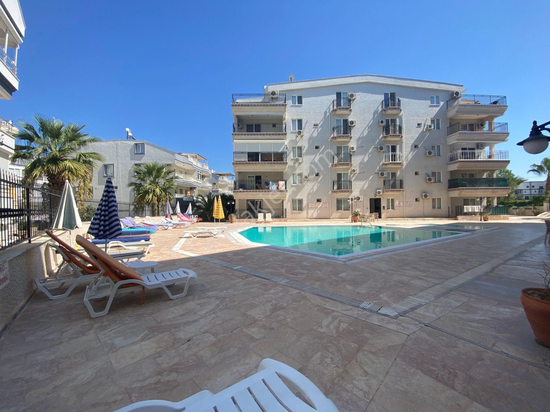 Didim Denize Yakın Site İçinde Geniş Balkonlu Eşyalı 2+1 Daire