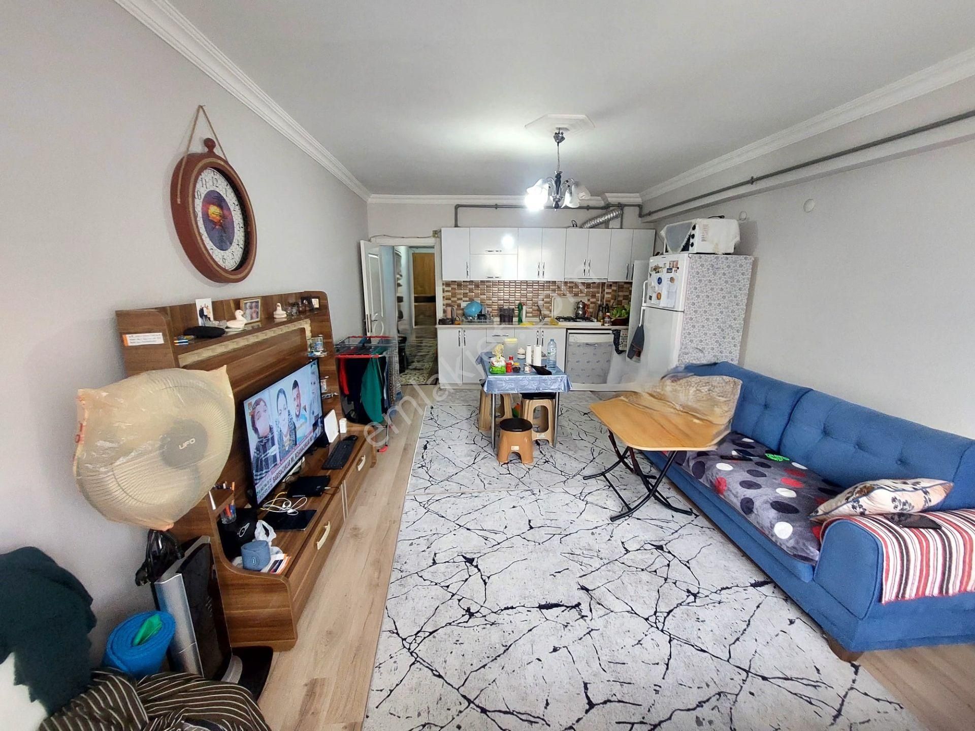 Recep Ümit Emlak'tan Fatih Mahallesinde Satılık Asansörlü Amerikan Mutfaklı 2+1 Daire