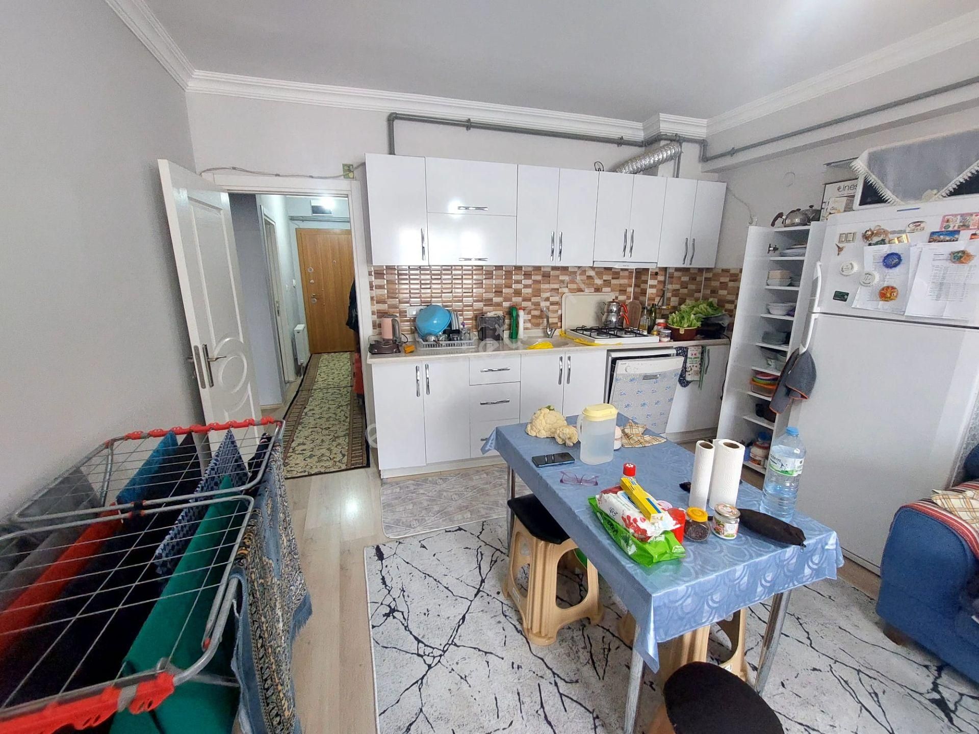 Recep Ümit Emlak'tan Fatih Mahallesinde Satılık Asansörlü Amerikan Mutfaklı 2+1 Daire - Görsel 3