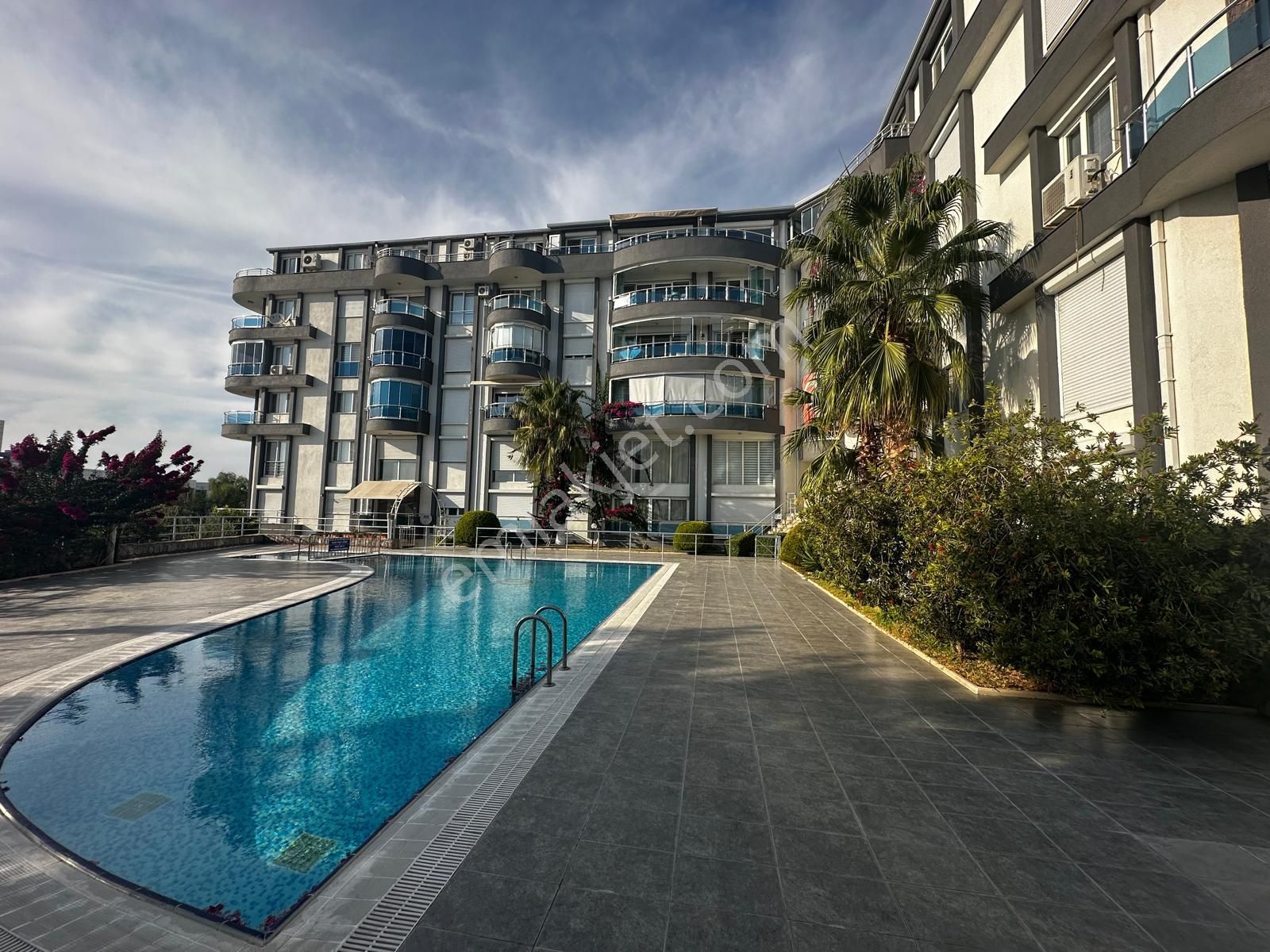 Kuşadası Marinada Full Kapanmaz Deniz Ve Marina Manzaralı - Görsel 3