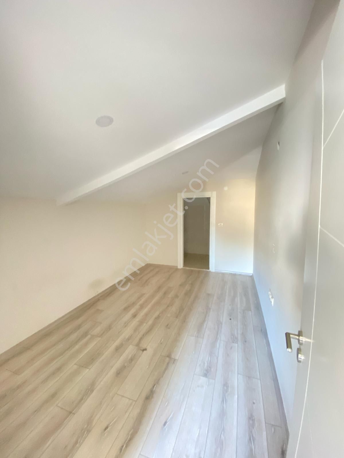 Kuşadası Otogar Yanı Kiralık 4+1 Dubleks Daire - Görsel 10