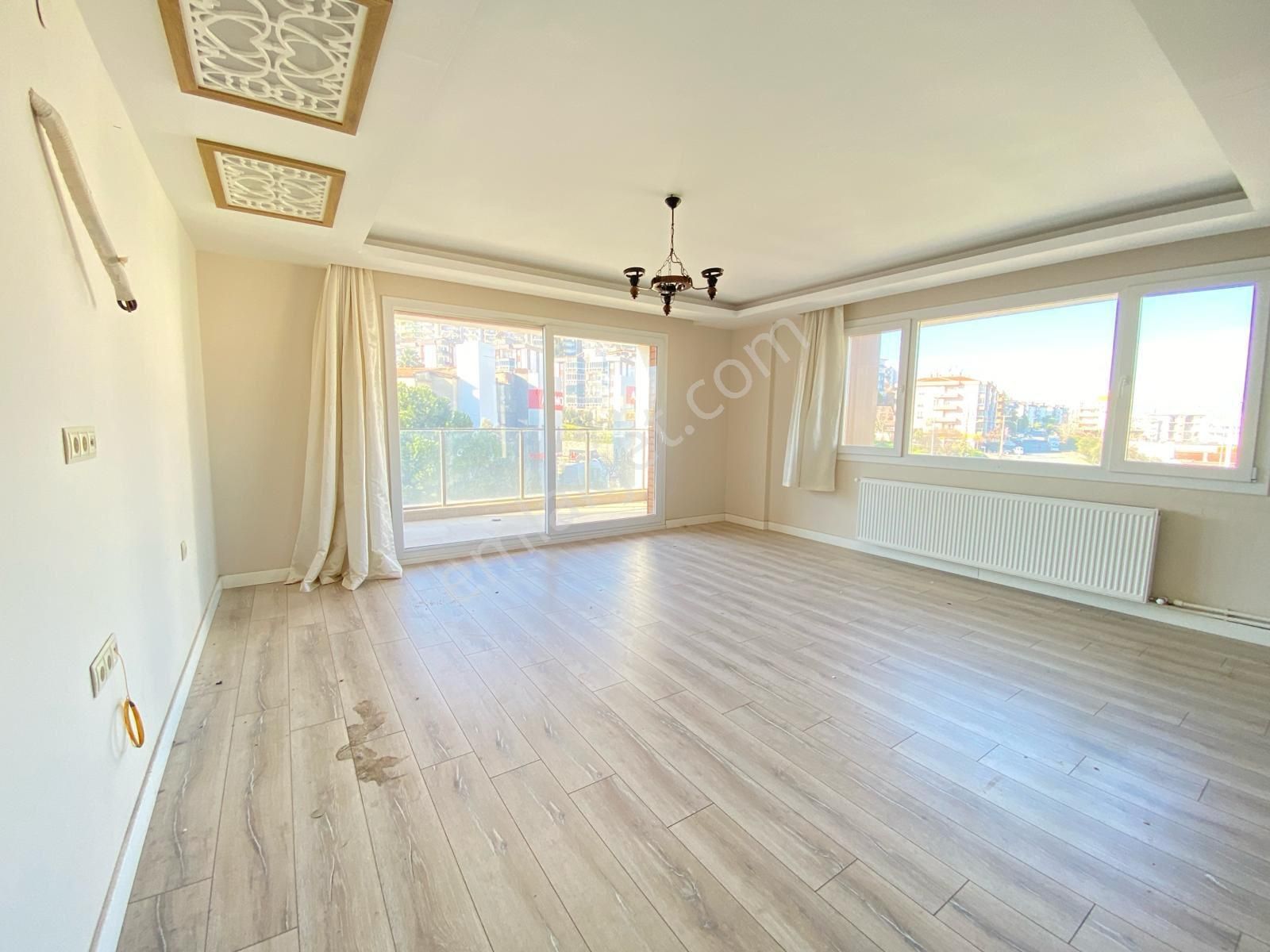 Kuşadası Otogar Yanı Kiralık 4+1 Dubleks Daire - Görsel 4