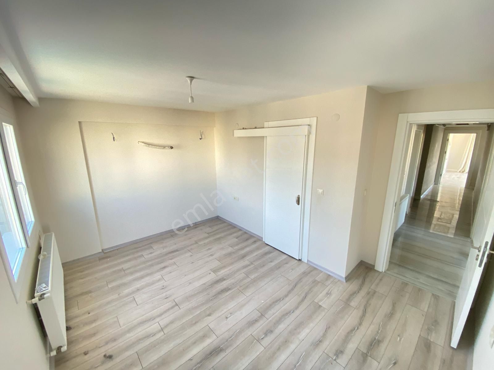 Kuşadası Otogar Yanı Kiralık 4+1 Dubleks Daire - Görsel 9
