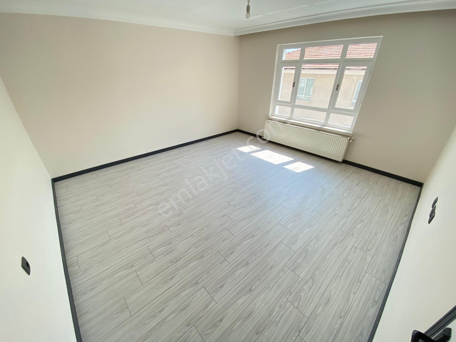 Yayla Merkezi Konumda Katta Yyapılı Geniş M2 3+1 - Görsel 2