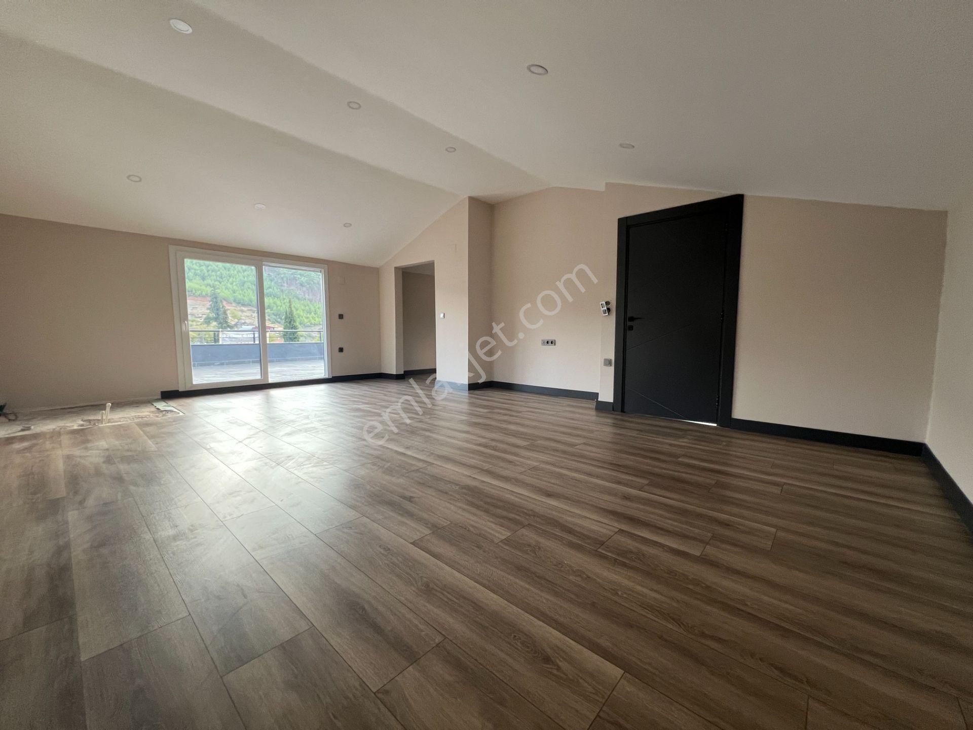 Goldhouse Dan Kiralık Yeşilüzümlü De 5+1 Muhteşem Villa Fırsatı - Görsel 22