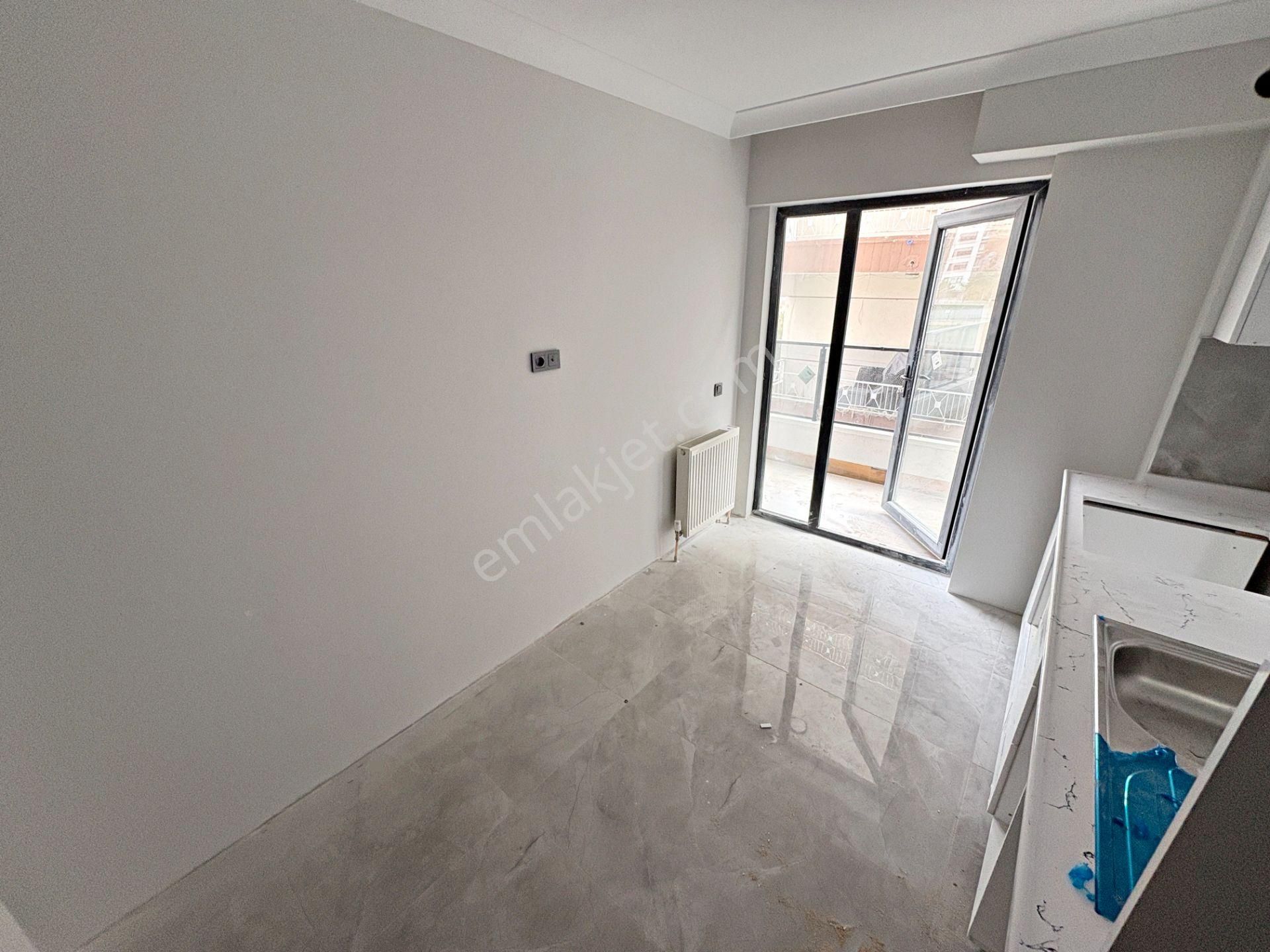 2+1 Sıfır Oturuma Hazır Etlik Merkezde Asansörlü İskanlı Fırsat - Görsel 5